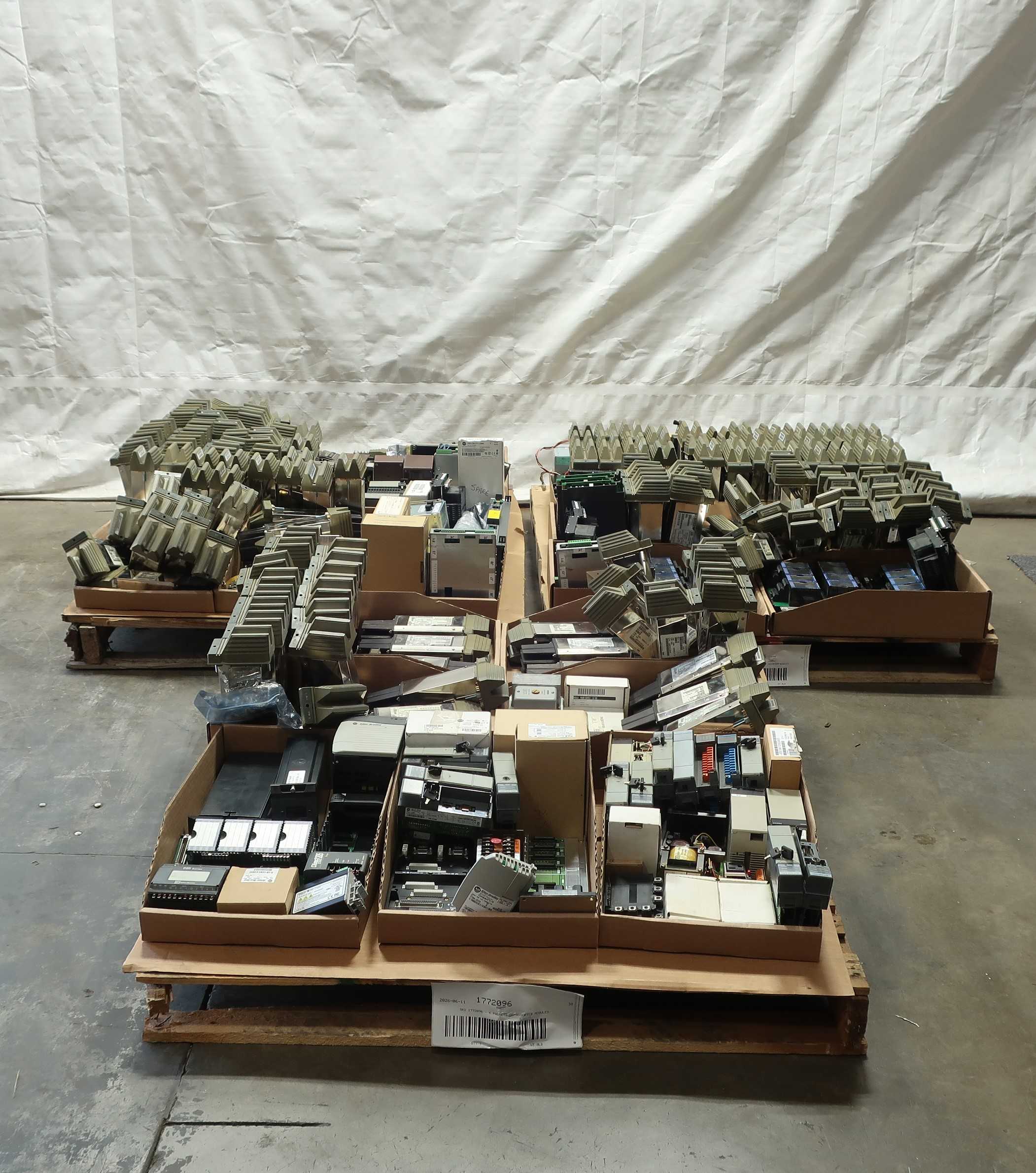 SKU 1772096 - 3 PALLETS OF ASSORTED MODULES - AUTOMATION & CONTROLS