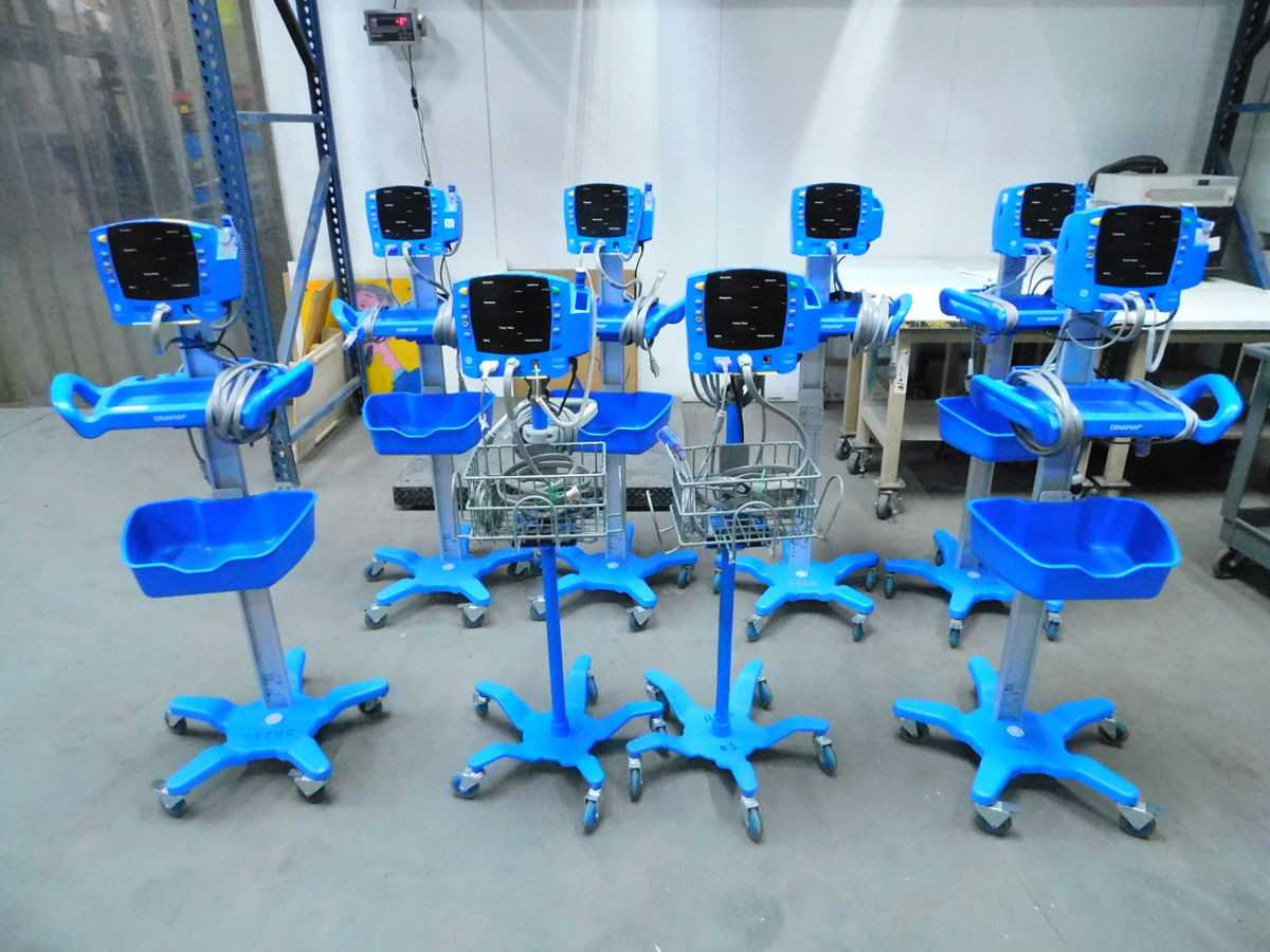 Lot Of 8 GE V100 Dinamap Carescape Patient Monitors With Stand - MISCELLANEOUS