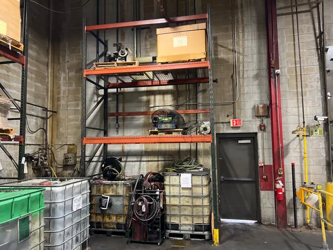 BULK QTY OF PALLET RACKING - undefined
