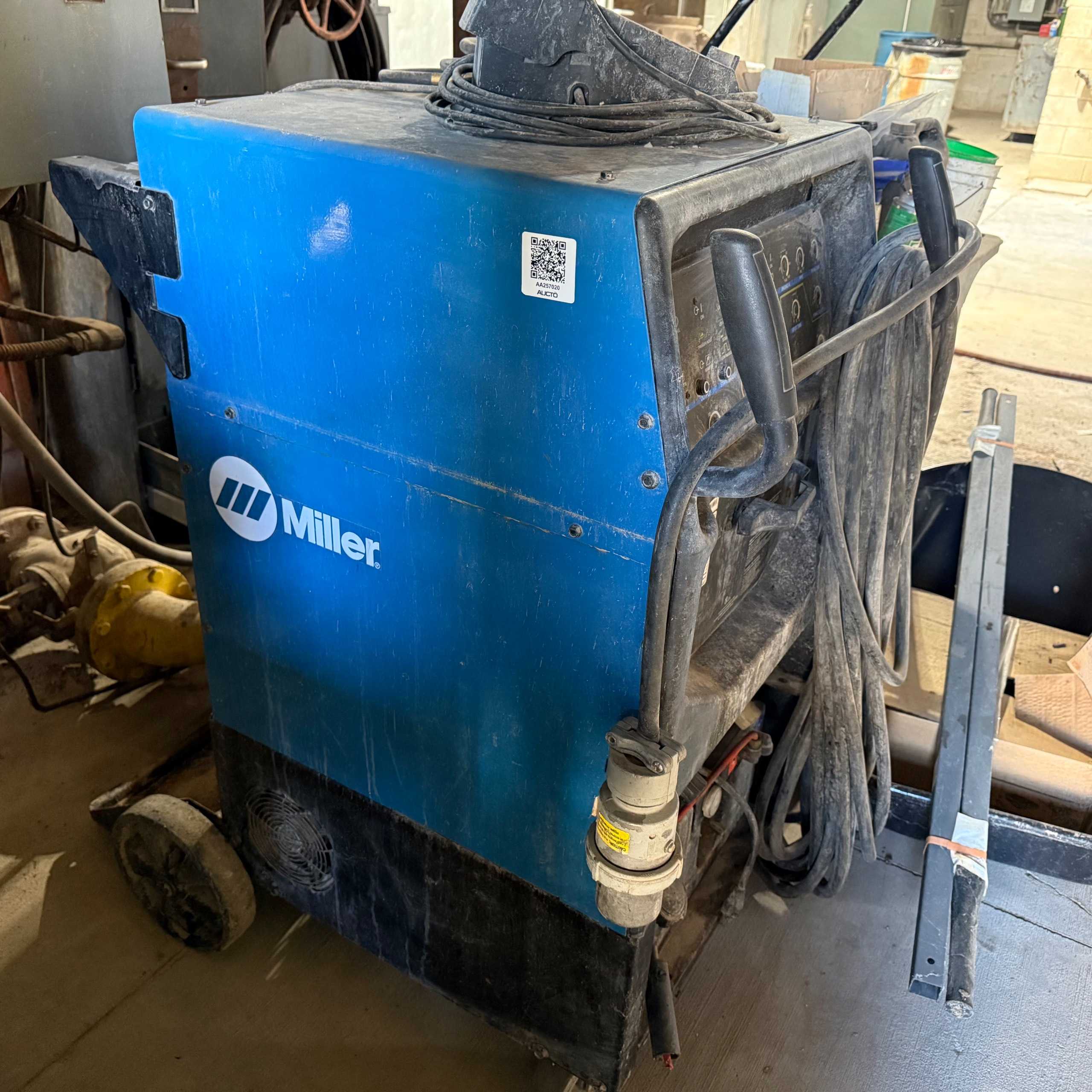 MILLER SYNCROWAVE 250DX WELDING POWER SOURCE - WELDERS