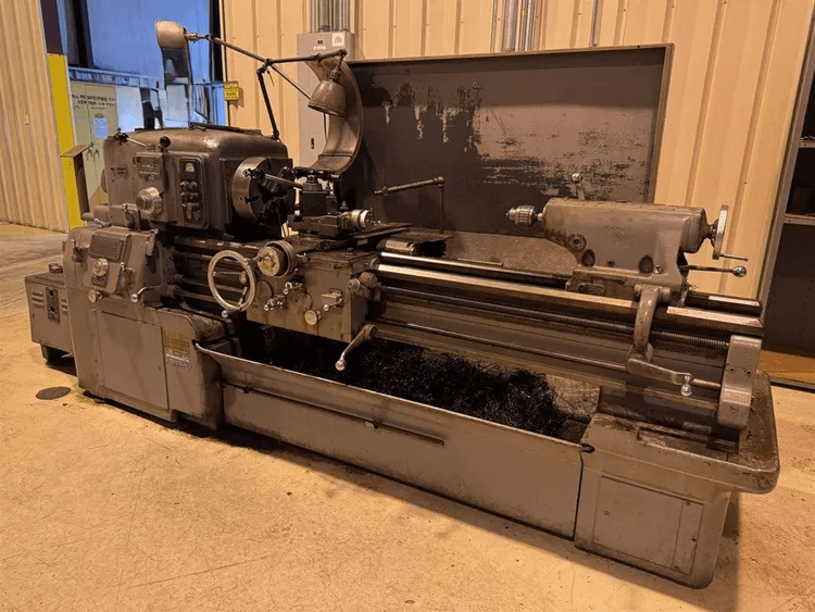 MONARCH 612 ENGINE LATHE, 17" SWING, 54" CC, 10 HP, 14-1750 RPM, 2" BORE - MANUAL LATHES