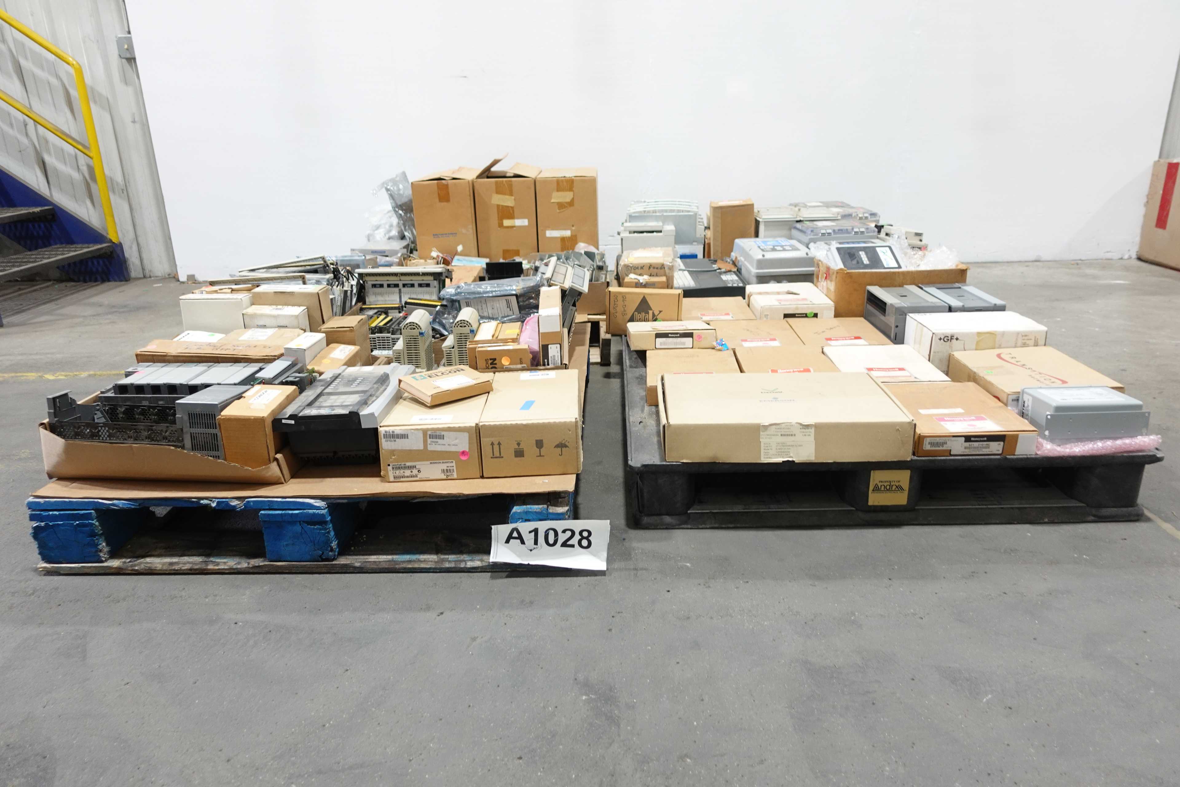 4 PALLETS OF ASSORTED AUTOMATION AND ELECTRICAL CONTROLS - AUTOMATION & CONTROLS