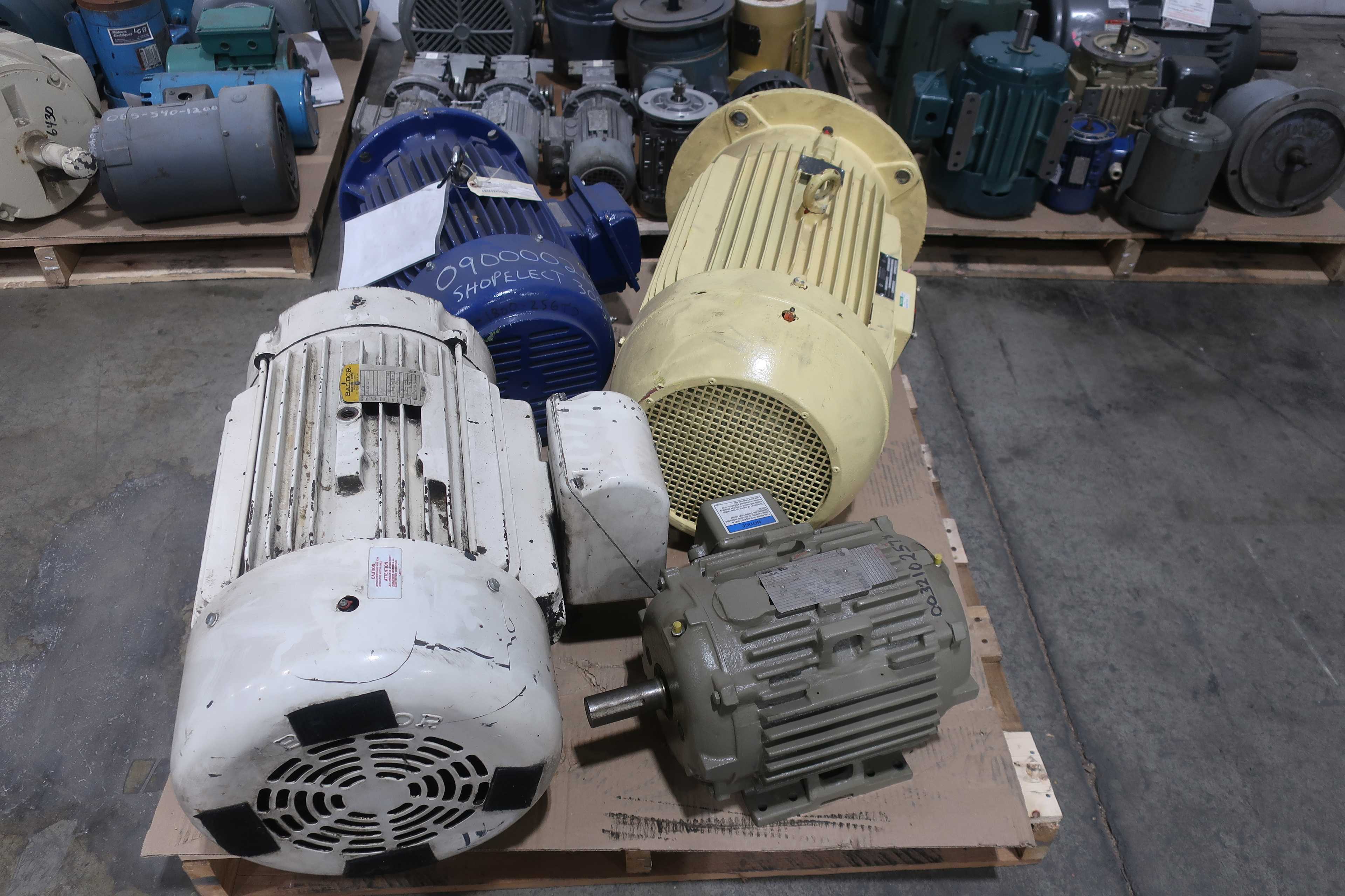 SKU 1734573 - 4 PALLETS OF ASSORTED AC MOTORS - AC MOTOR