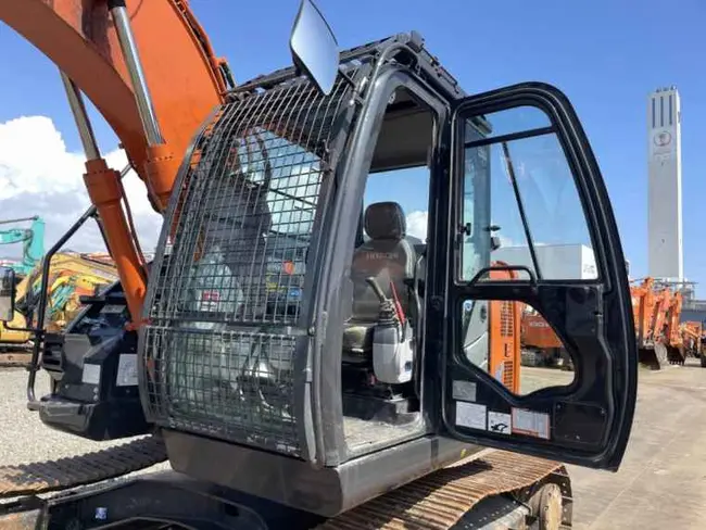 2019 HITACHI ZX135US-6 CRAWLER EXCAVATOR - undefined