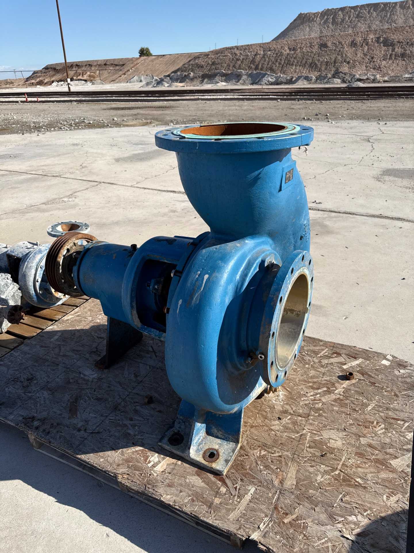DESERT PUMP AND PARTS INC 14FRBH183 PUMP W/ 100 HP MOTOR - CENTRIFUGAL PUMP