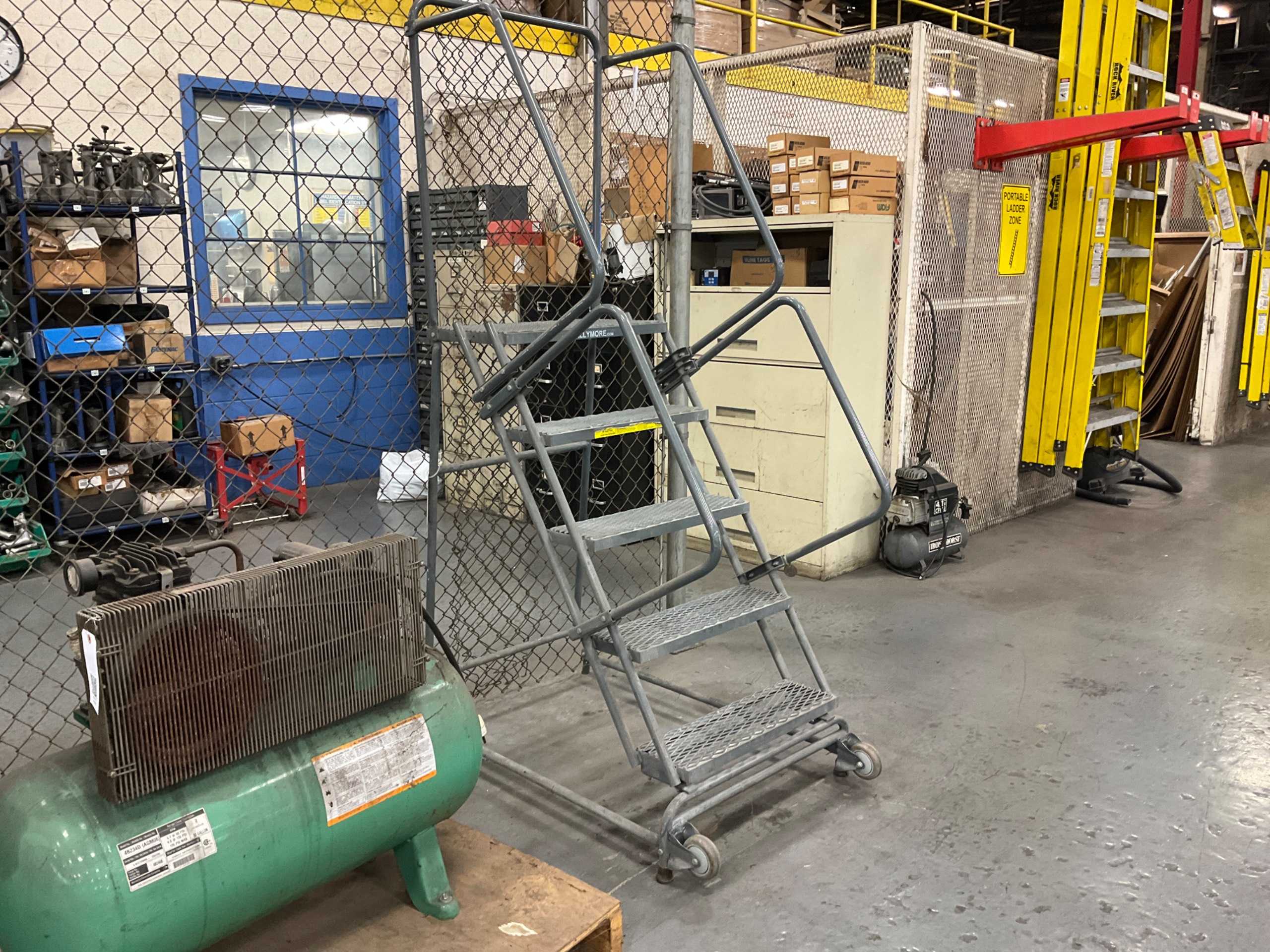 QTY 3: LADDER - LADDERS