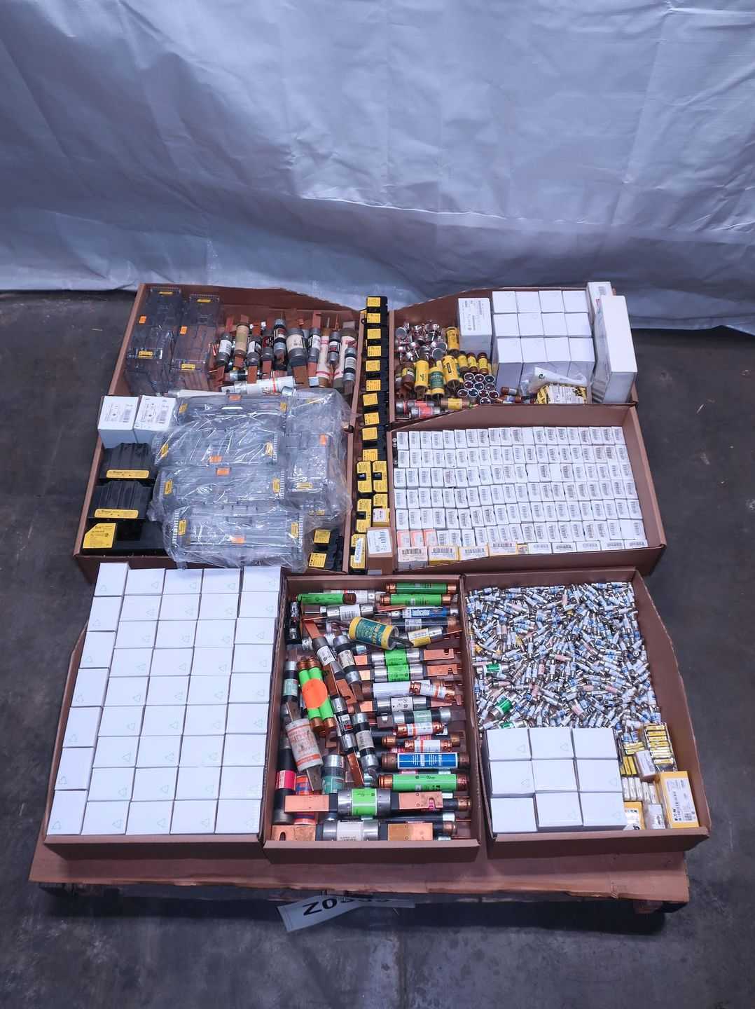 1 PALLET OF ASSORTED FUSES - FUSES