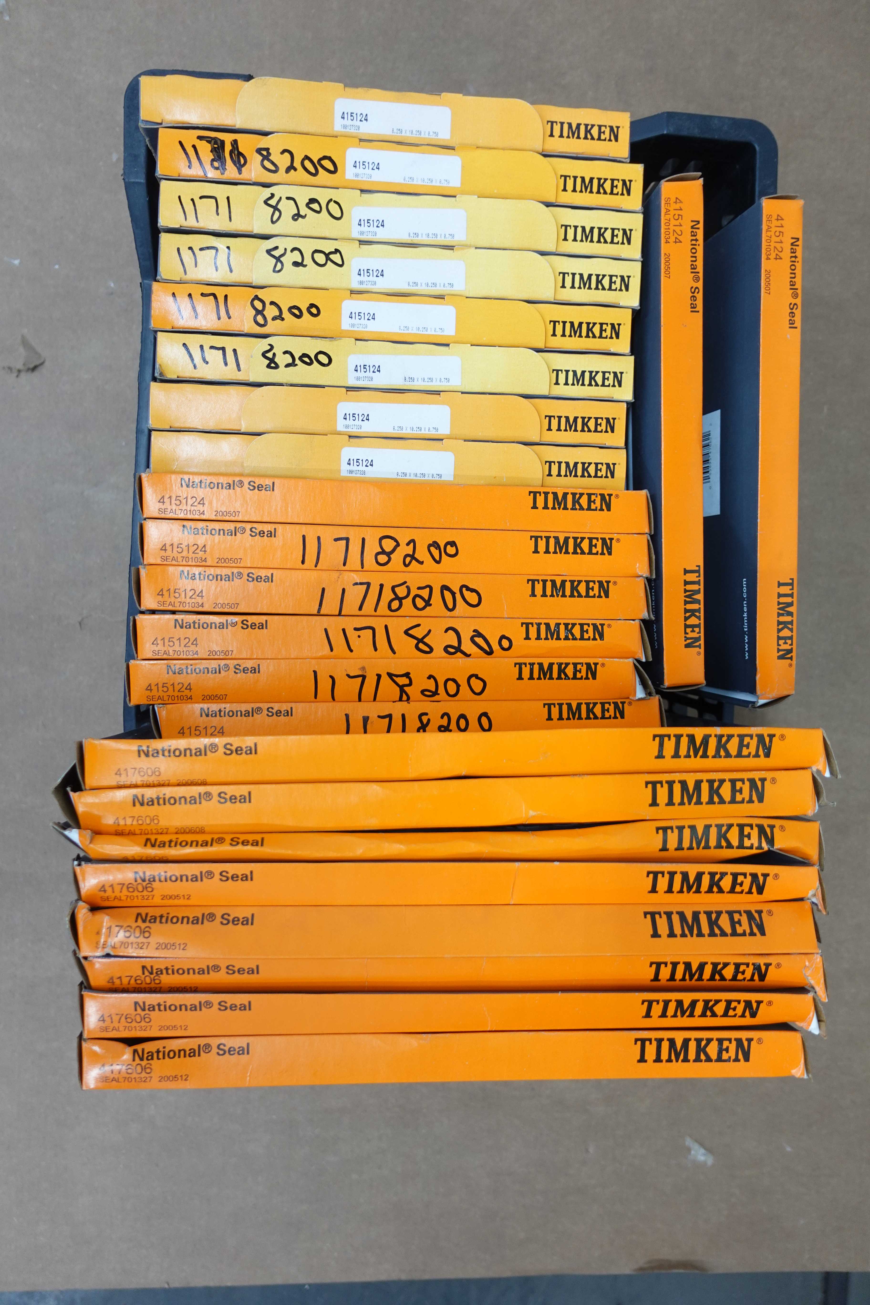 LOT OF TIMKEN OIL SEALS - OIL SEAL