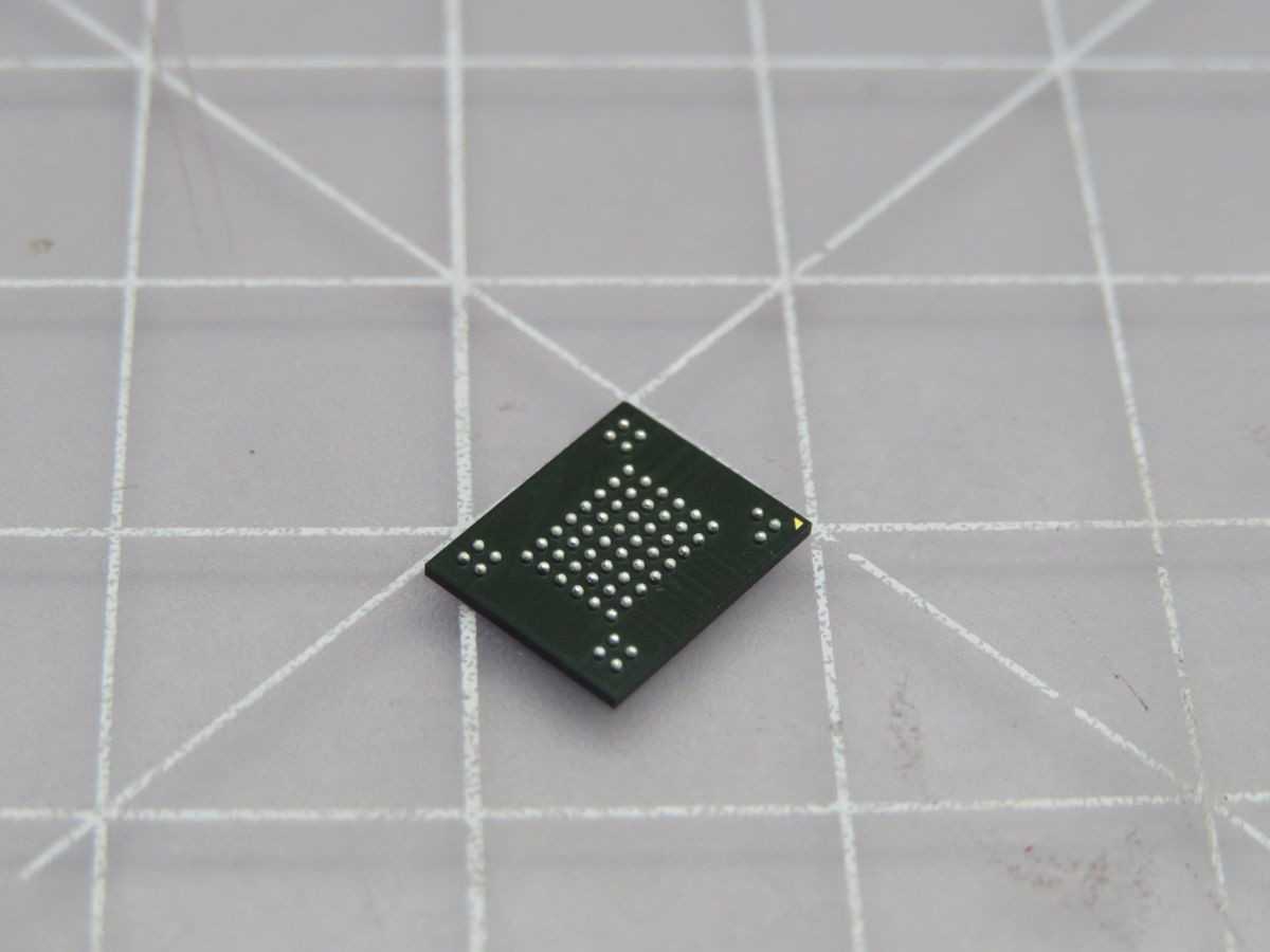 LOT OF 680 INFINEON 17-4038101-01 ML01G200BHI00 NAND FLASH MEMORY - ELECTRONIC COMPONENTS