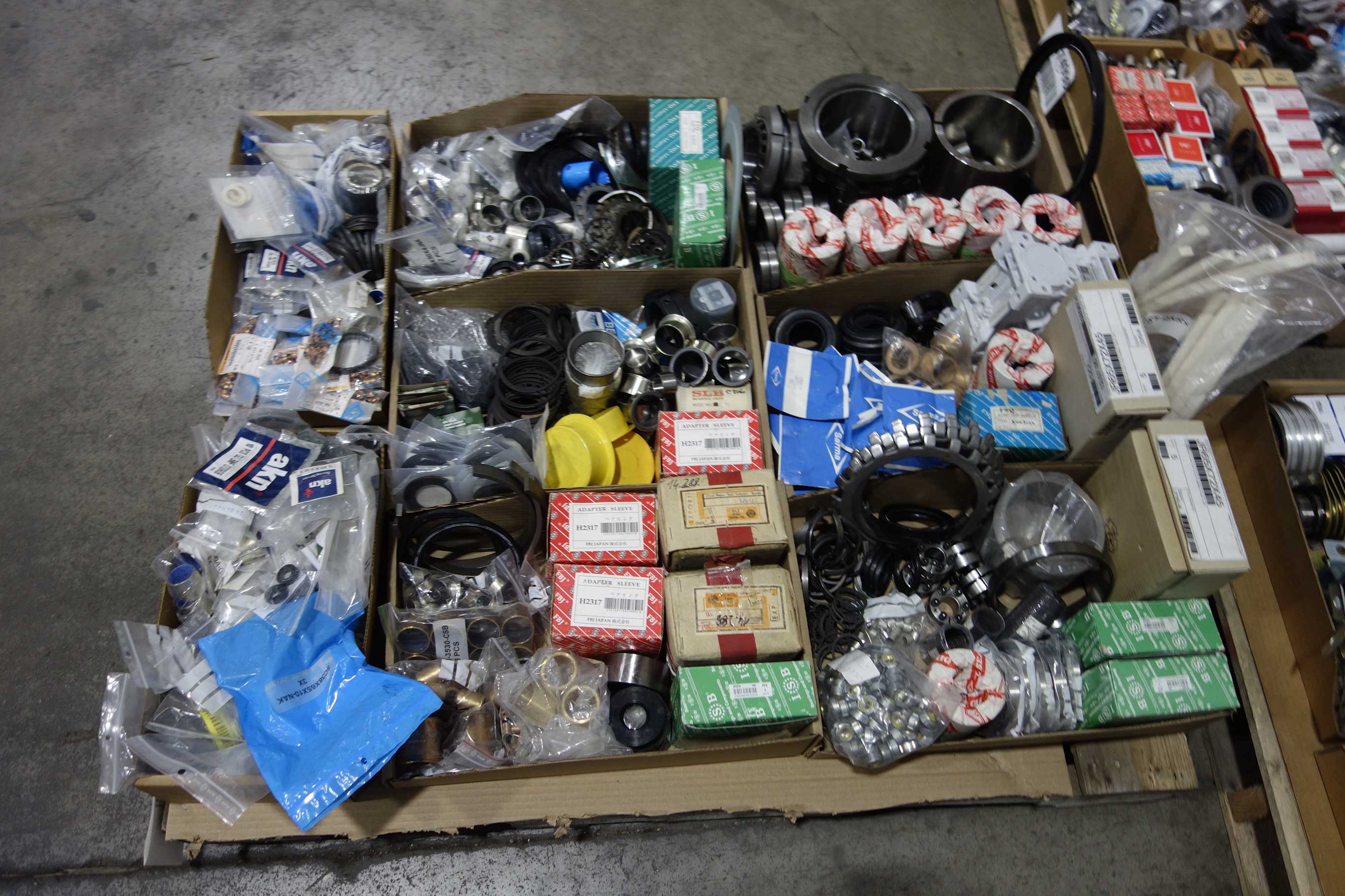 3 PALLETS OF ASSORTED POWER TRANSMISSION - POWER TRANSMISSION