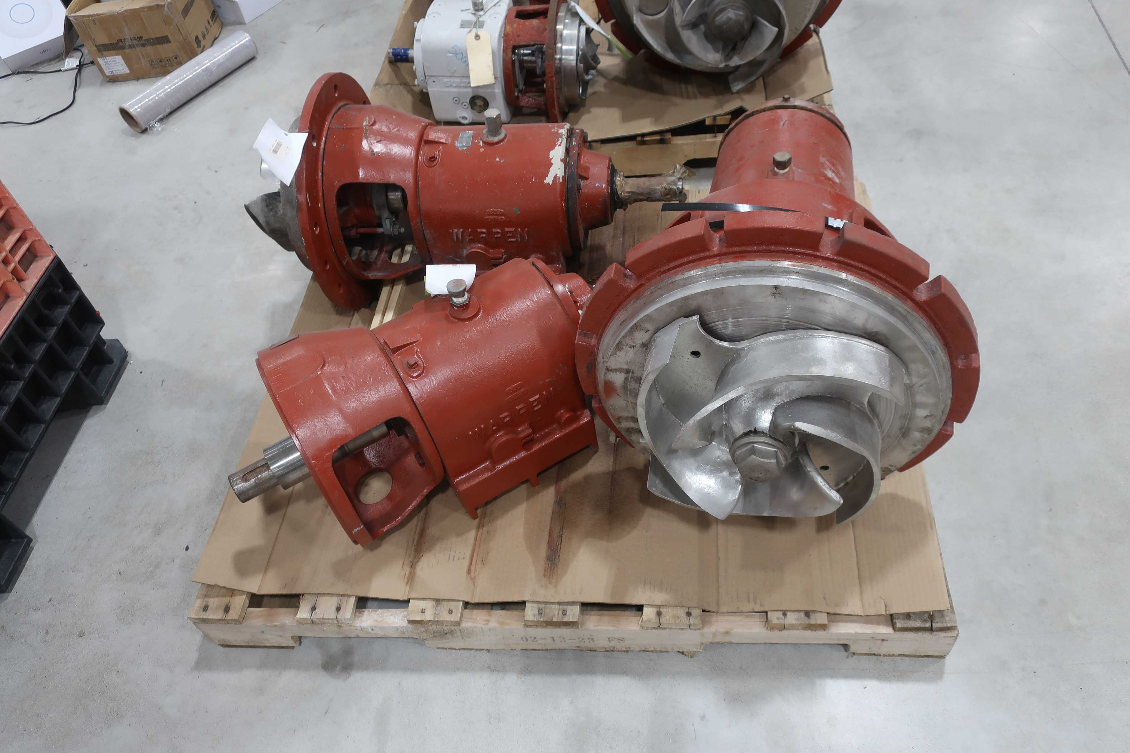 SKU 1755571 - 2 PALLETS OF ASSORTED CENTRIFUGAL PUMPS - CENTRIFUGAL PUMP