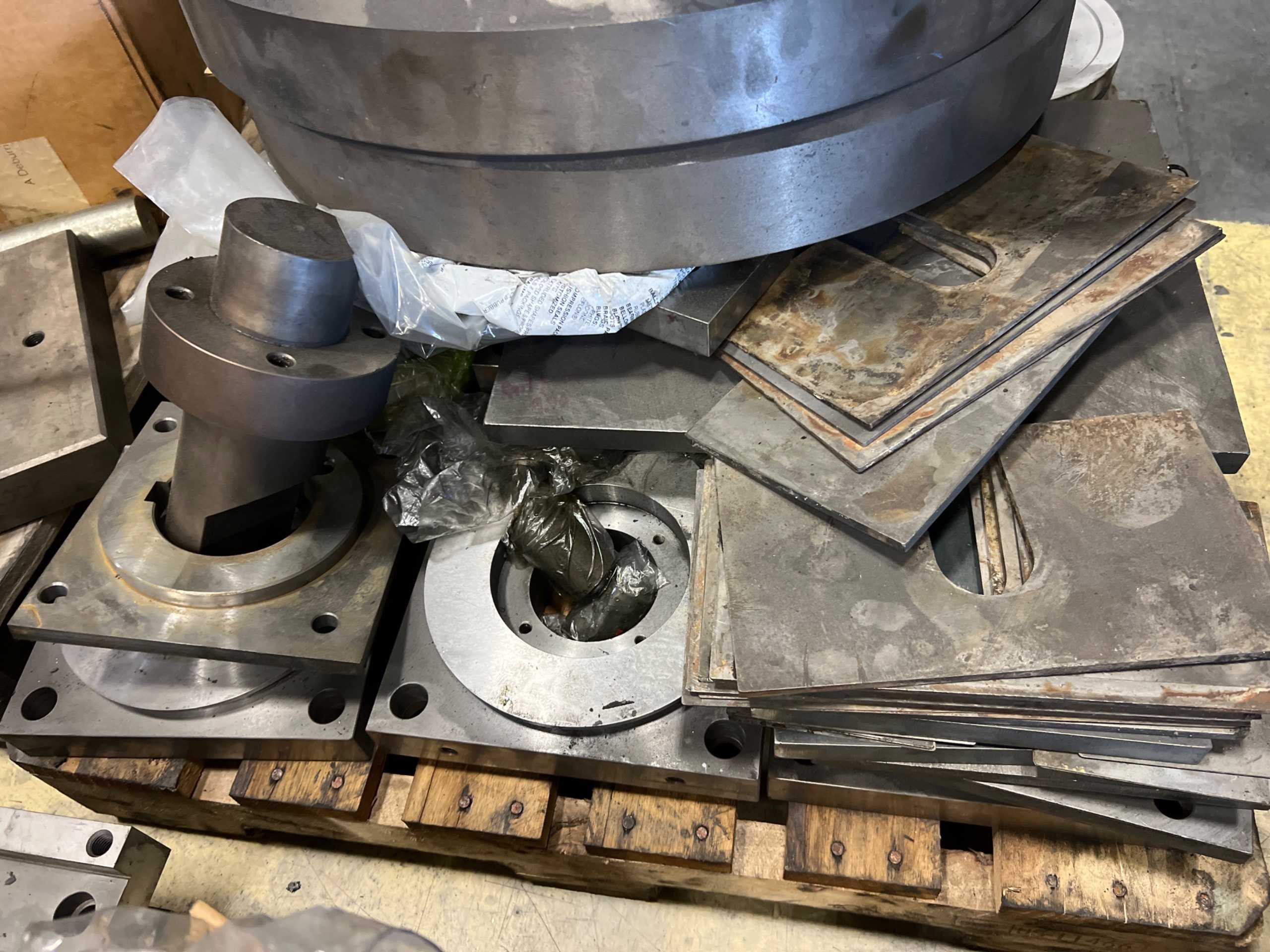 BULK QTY OF INDUSTRIAL PARTS - INDUSTRIAL PARTS
