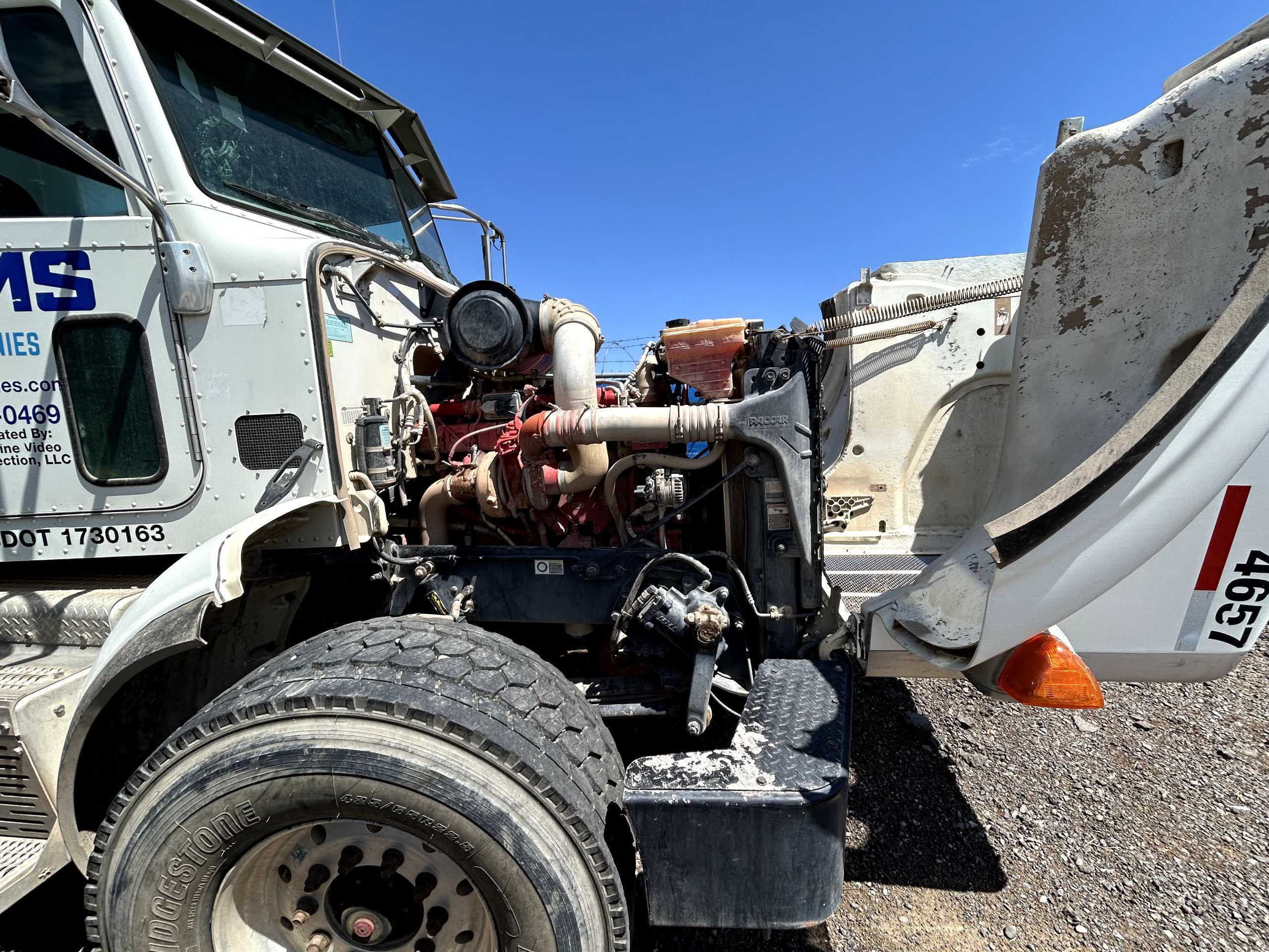 2014 PETERBILT HYDRO EXCAVATION TRUCK - SERVICE TRUCKS