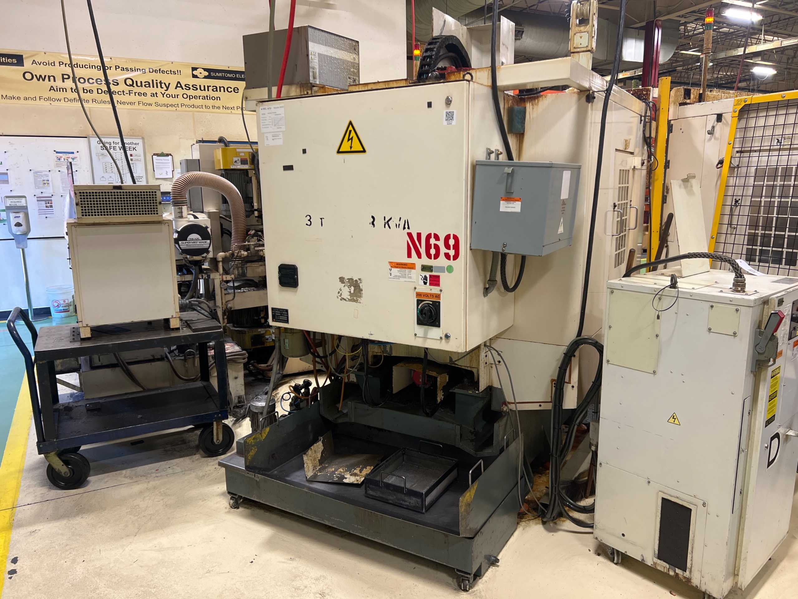 2004 TOYOSK TVT301S VERTICAL MACHINING CENTER - VERTICAL MACHINING CENTERS