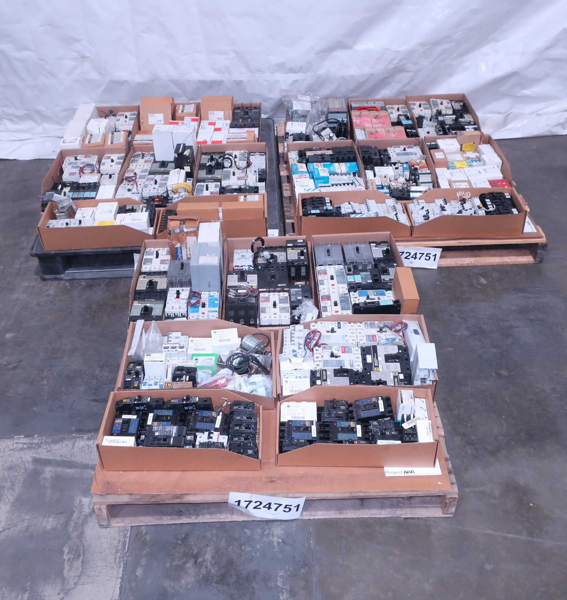 SKU 1724751 - 3 PALLETS OF ASSORTED CIRCUIT BREAKERS - CIRCUIT BREAKERS