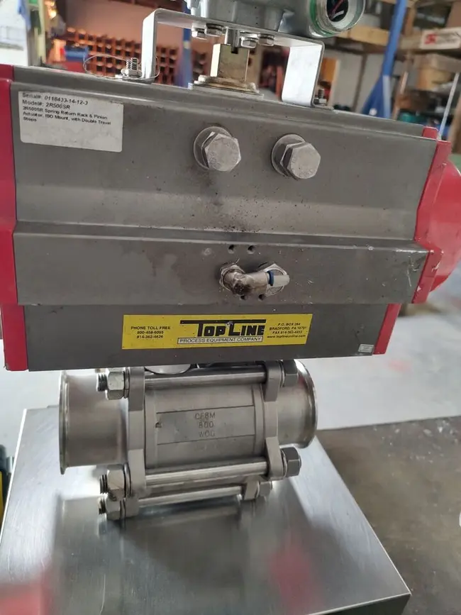 TRIAC 2R500SR ACTUATOR WITH APL-210N LIMIT SWITCH BOX - undefined