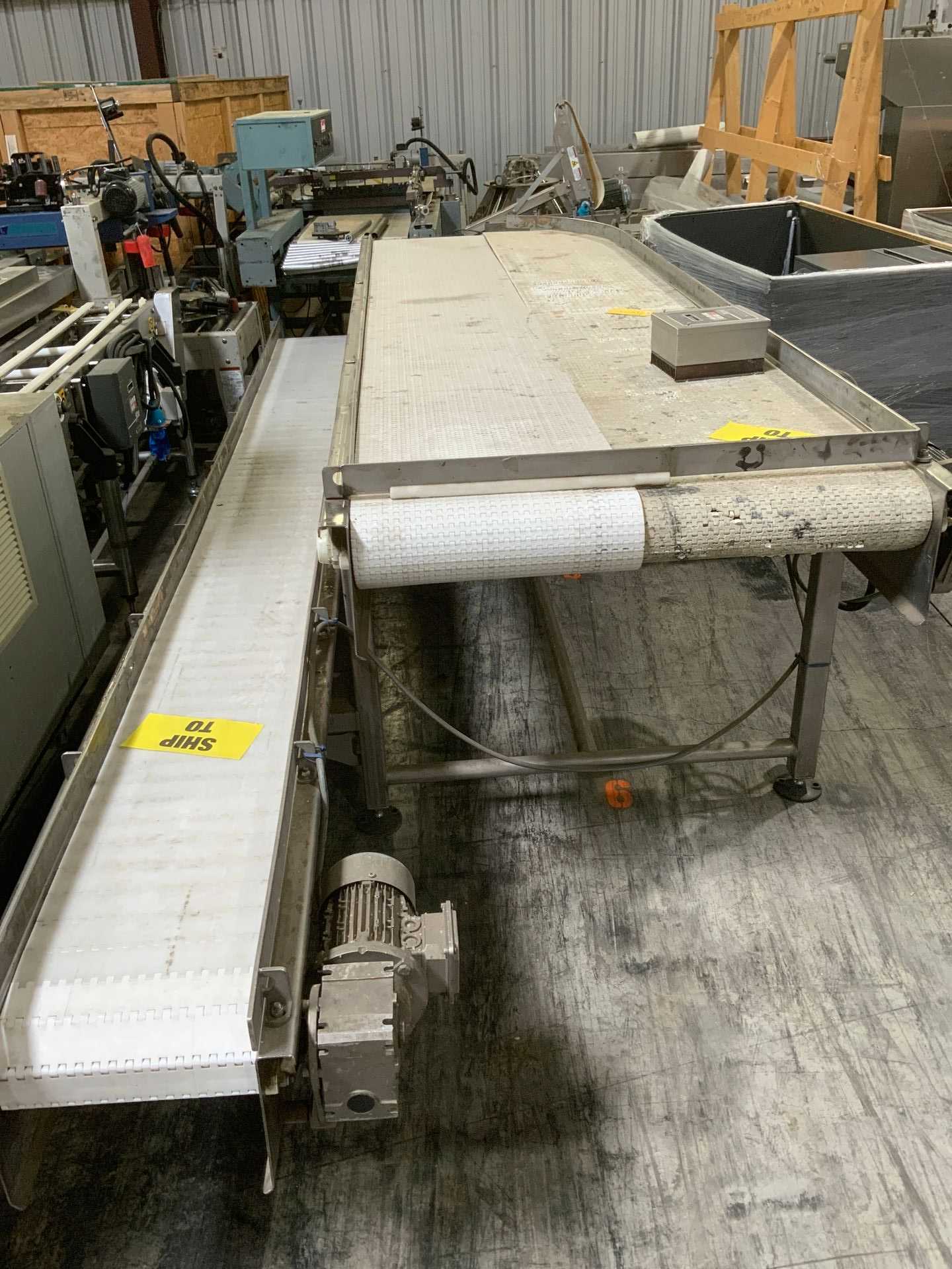 STAINLESS POWERED BELT CONVEYOR SYSTEM - BELT CONVEYOR