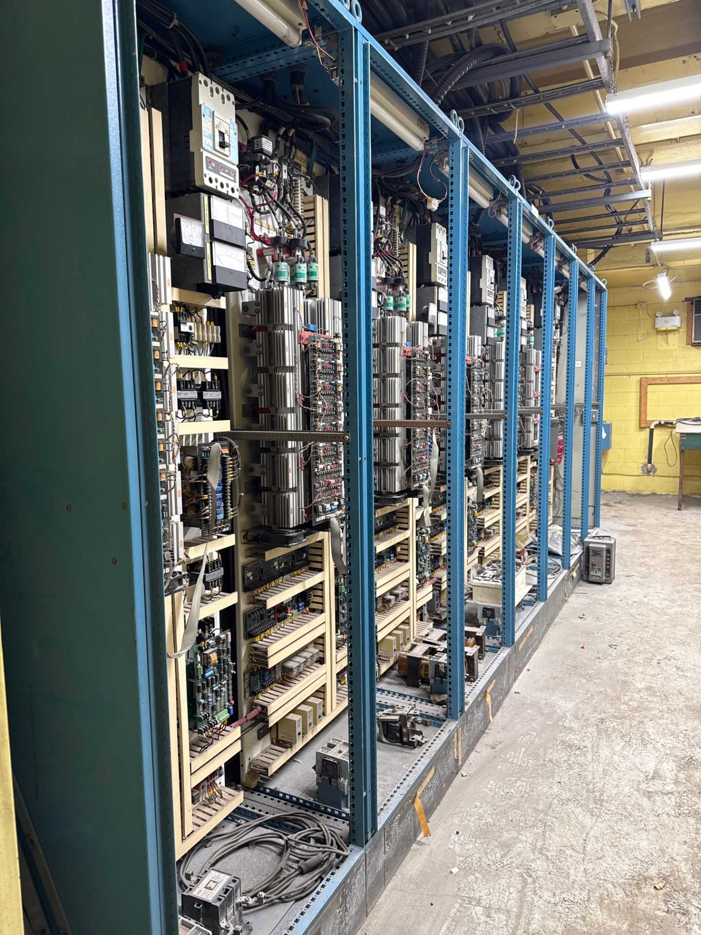BULK QTY OF DC DRIVE SYSTEMS & CONTROL CABINETS - DC DRIVES