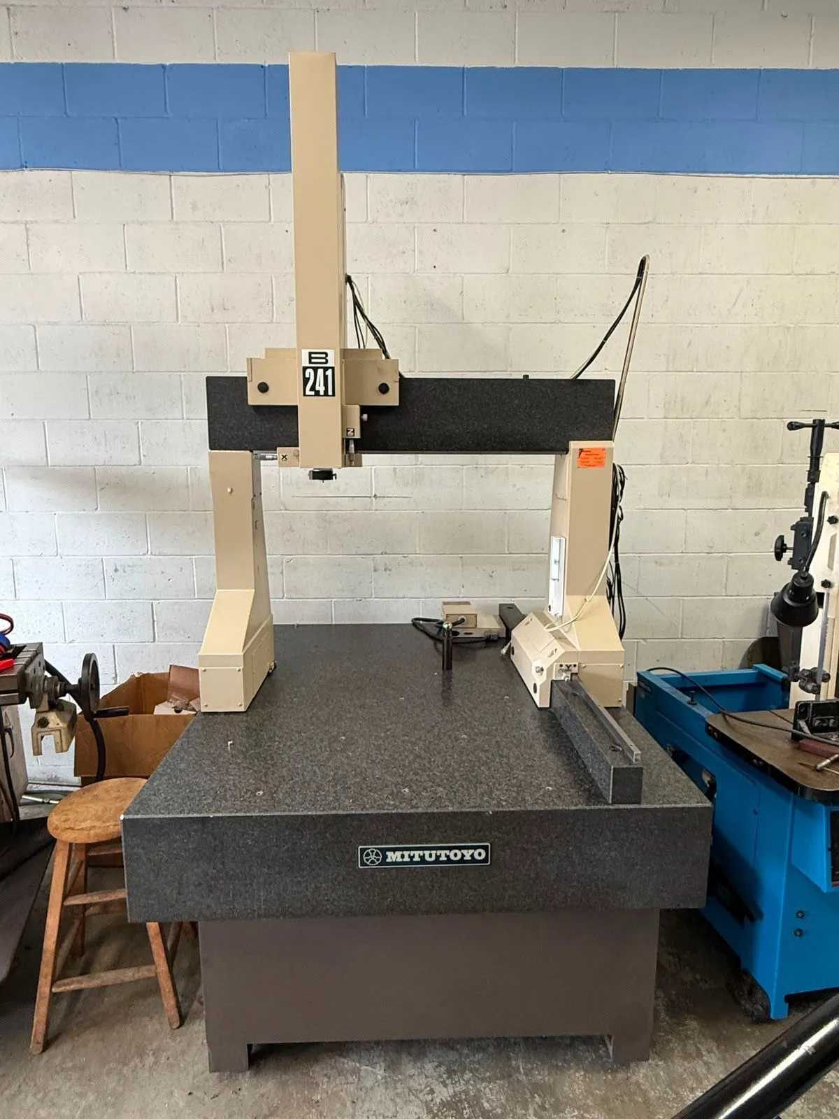 2002 MITUTOYO B241 MANUAL BRIDGE CMM, 700X1000X450MM, RENISHAW PH8/TP2 PROBE - CMM
