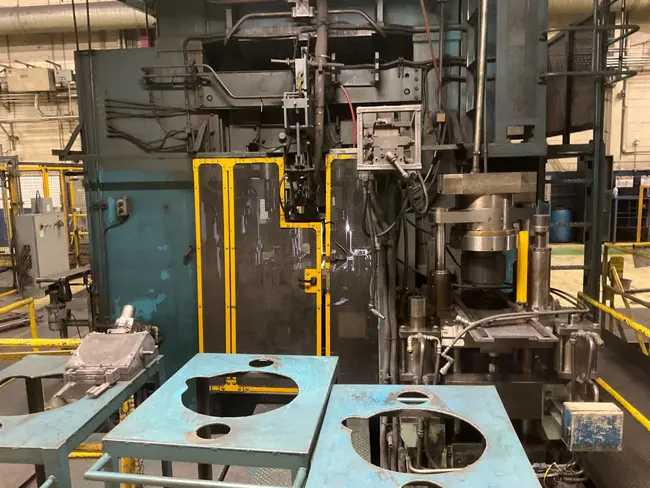 KOHTAKI 800 TON COMPACTING PRESS - undefined