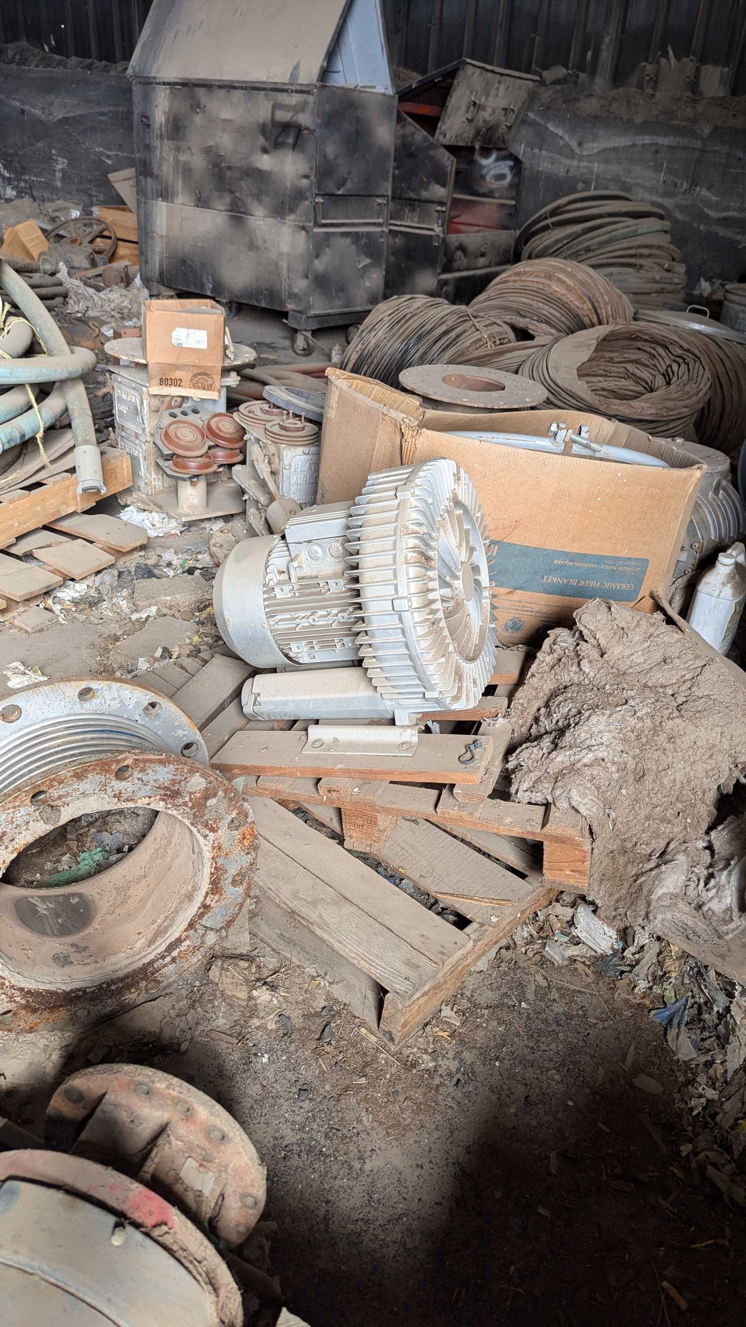 BULK QTY OF REDUCERS & MOTORS - INDUSTRIAL PARTS