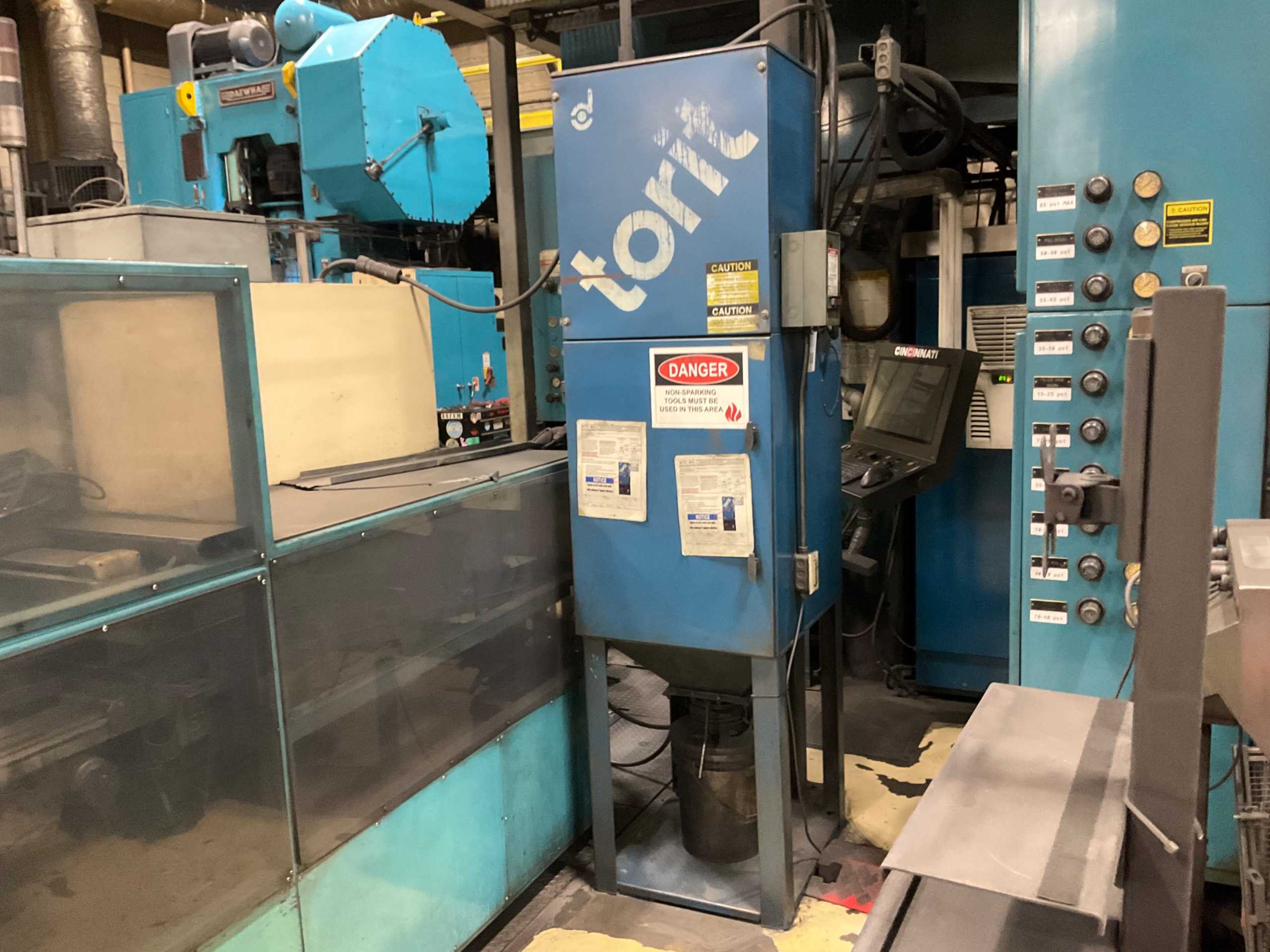 DONALDSON VS 1200 DUST COLLECTOR - DUST COLLECTOR