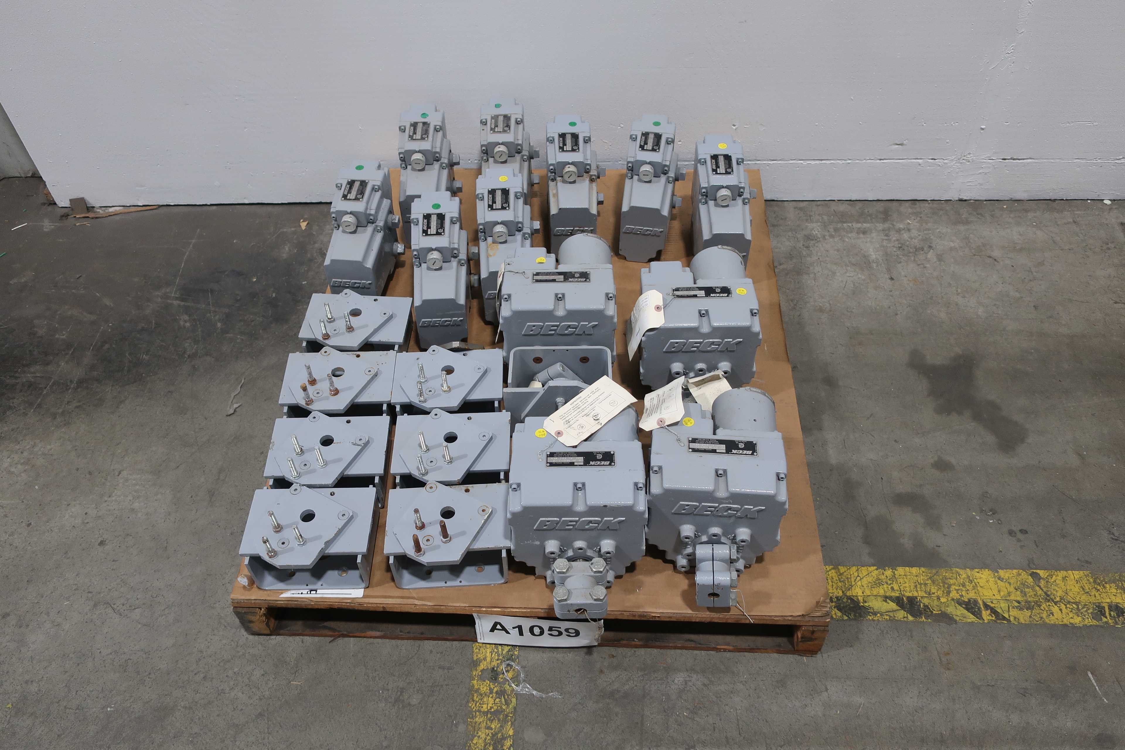 LOT OF BECK ACTUATORS - ELECTRIC VALVE ACTUATORS