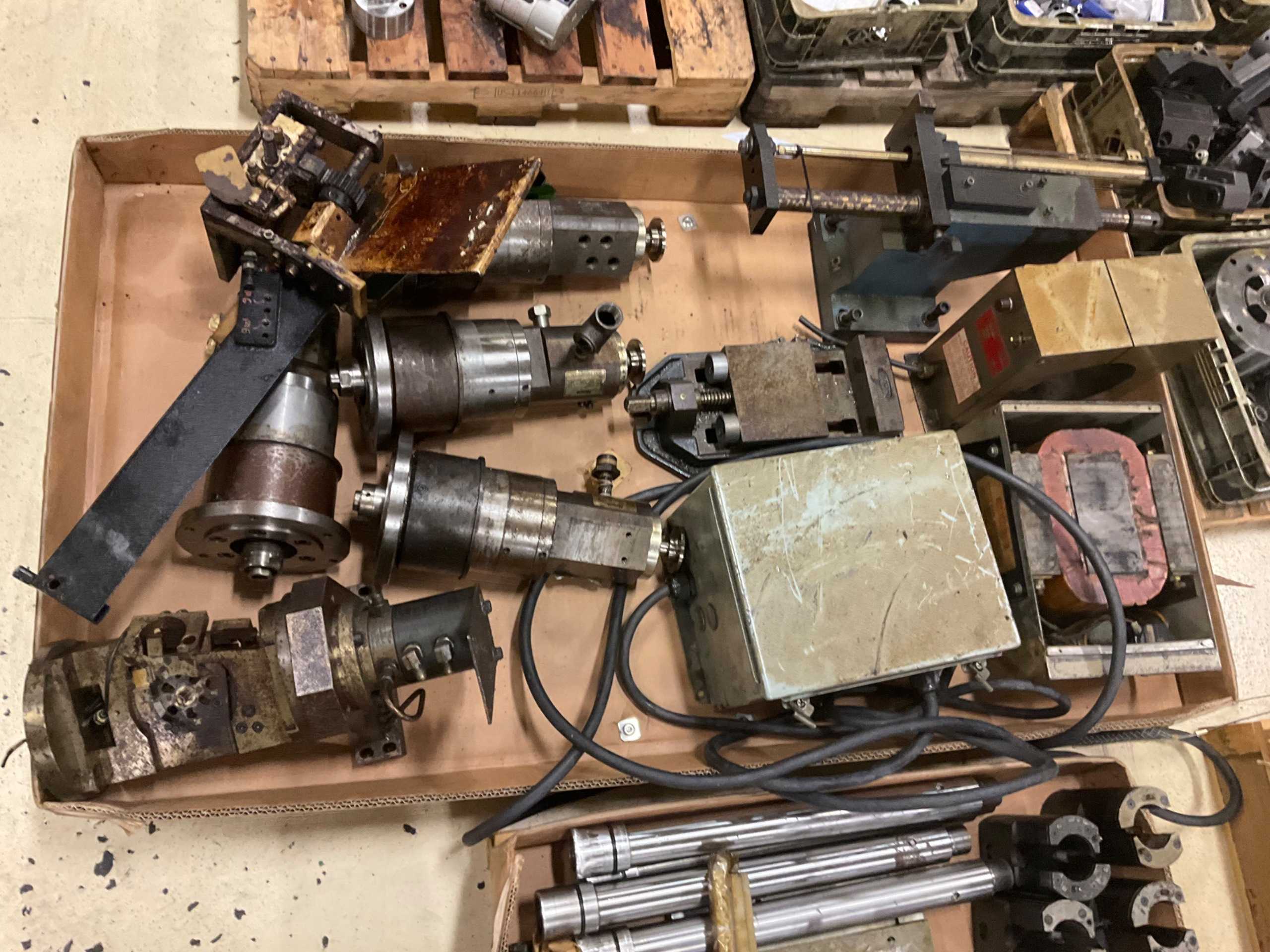 BULK QTY OF INDUSTRIAL PARTS BULK QTY OF INDUSTRIAL PARTS
