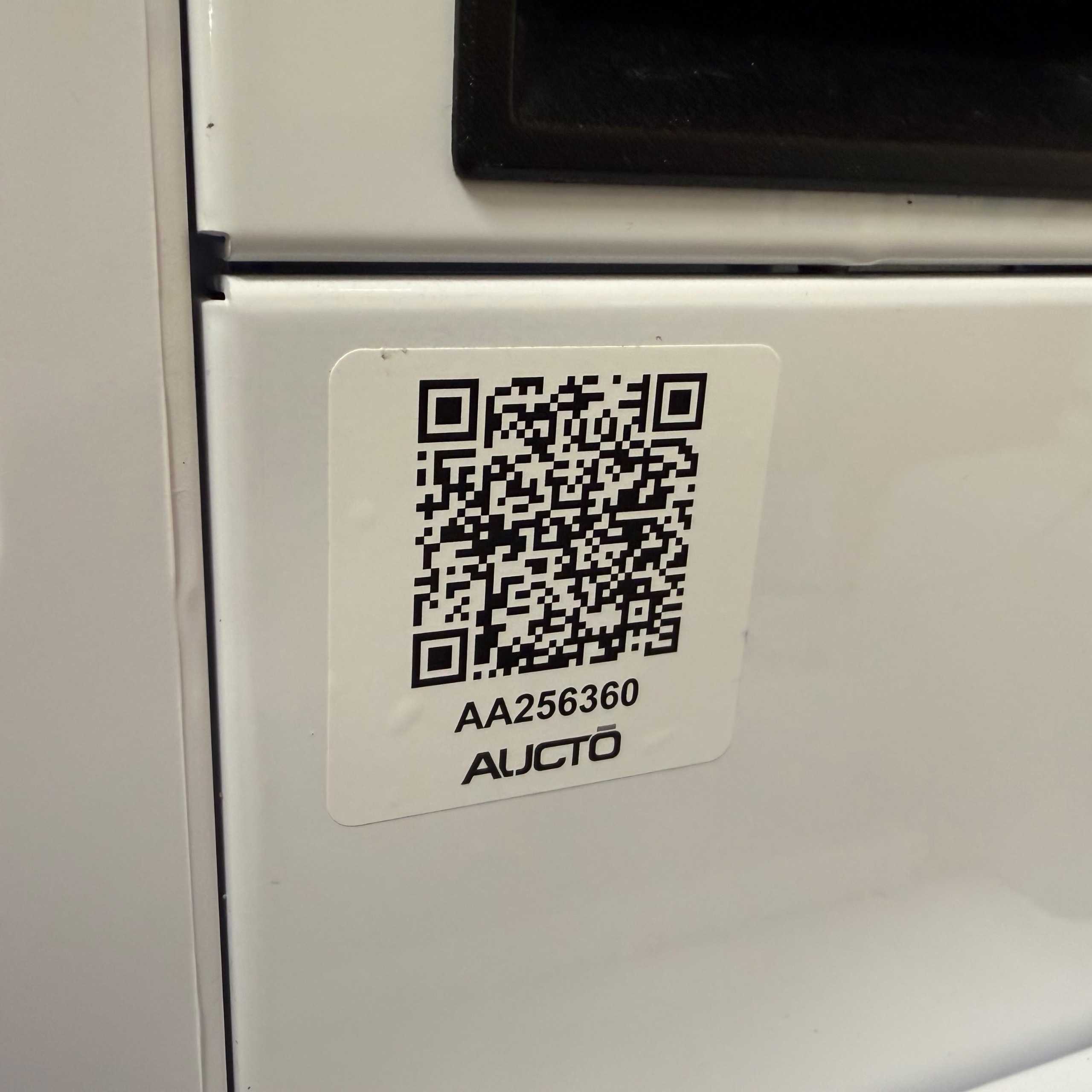 YSI 2900D BIOCHEMISTRY ANALYZER - ANALYZER