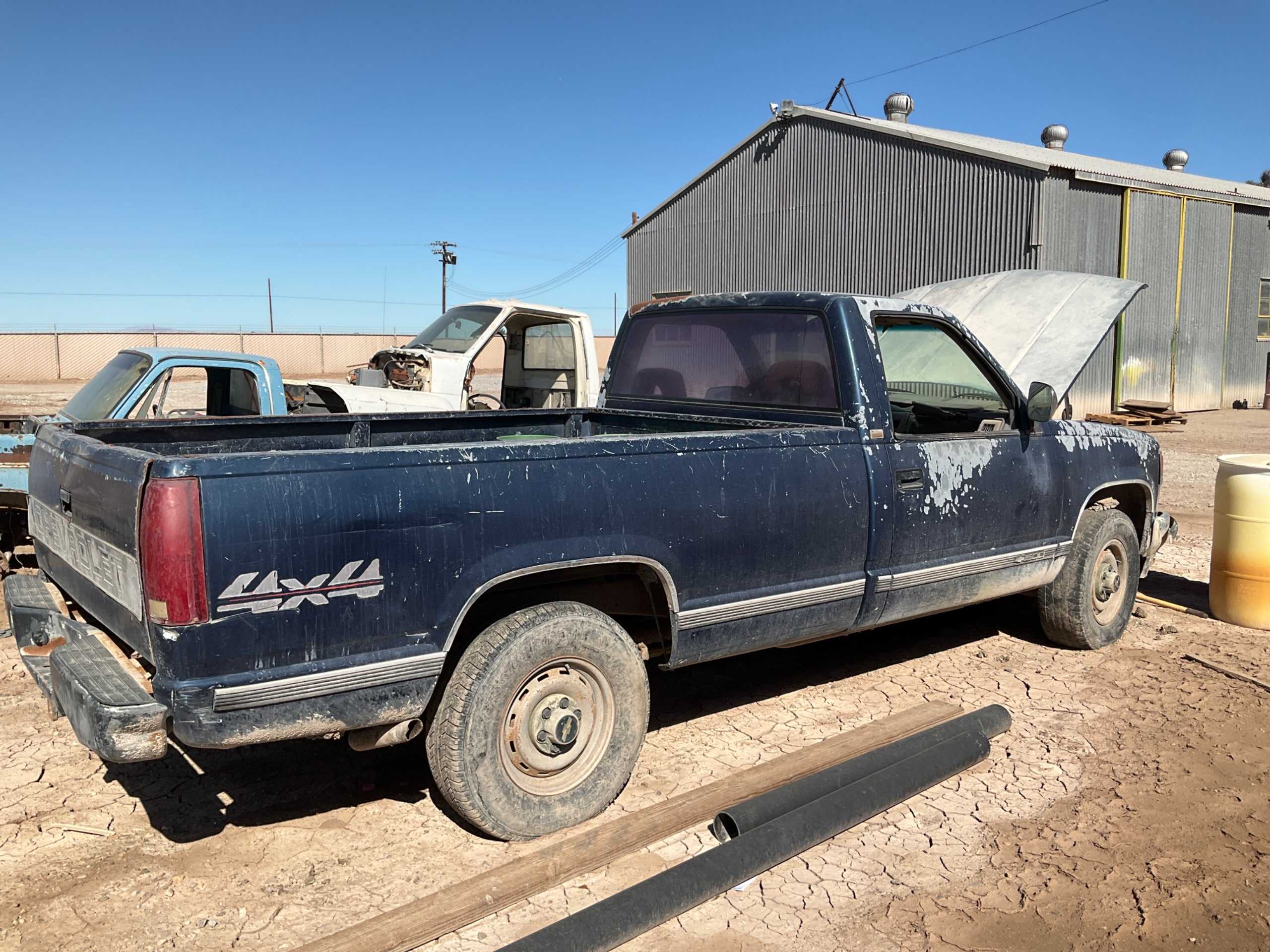 CHEVROLET SILVERADO PICKUP TRUCK - PICKUP TRUCKS