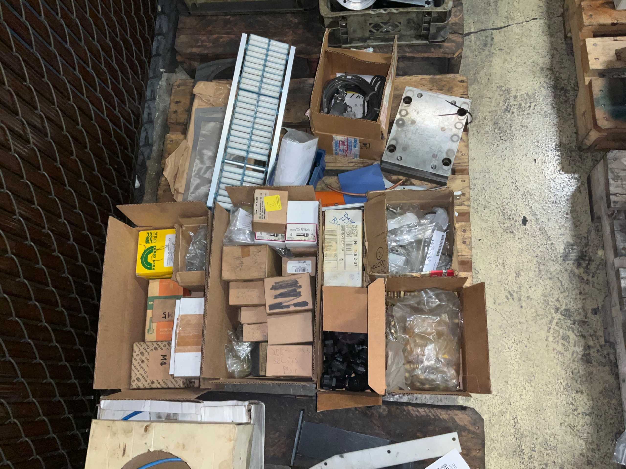 BULK QTY OF INDUSTRIAL PARTS - INDUSTRIAL PARTS