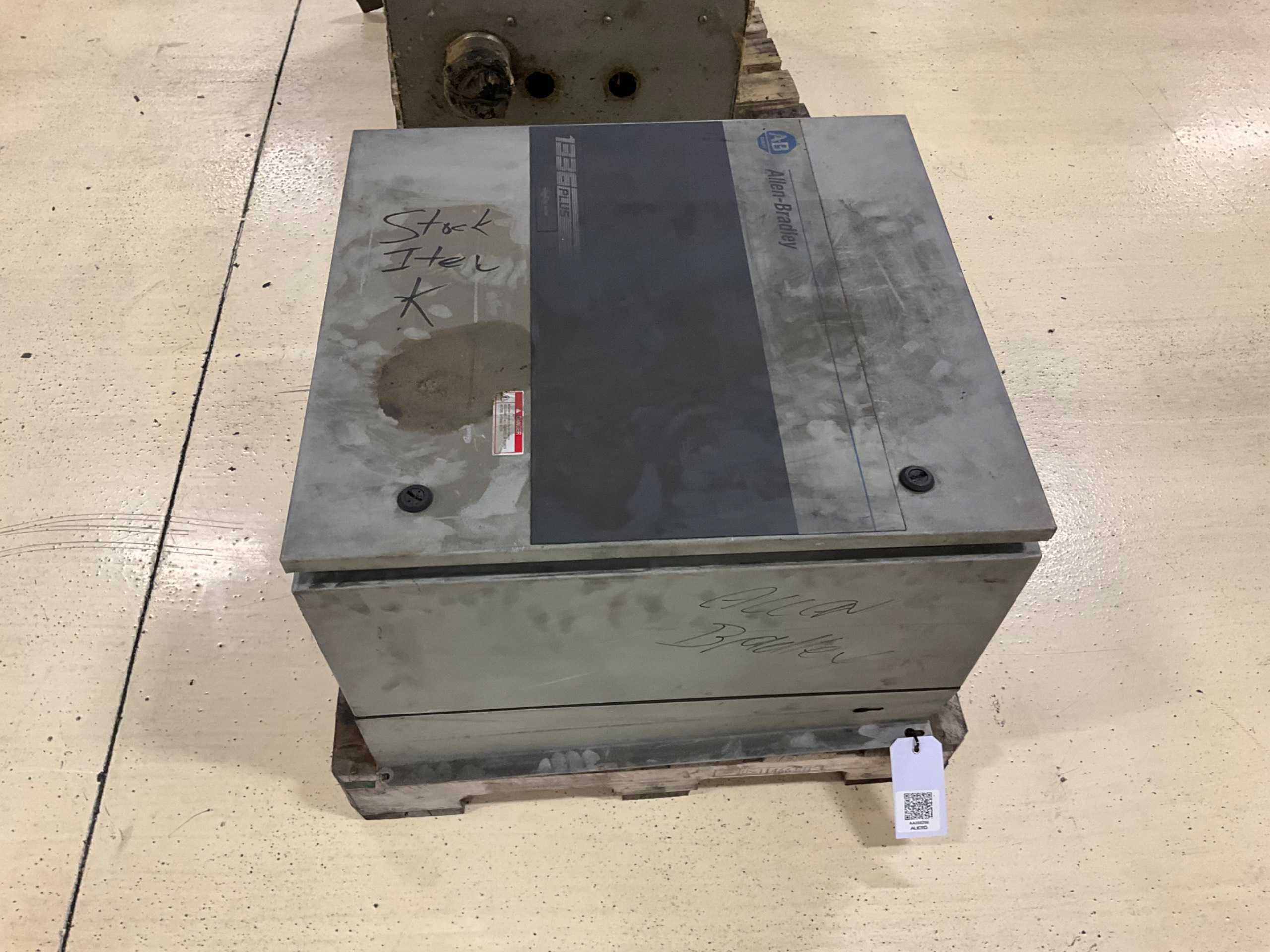 ALLEN-BRADLEY 1336 PLUS AC VARIABLE FREQUENCY DRIVE - AC VFD DRIVES