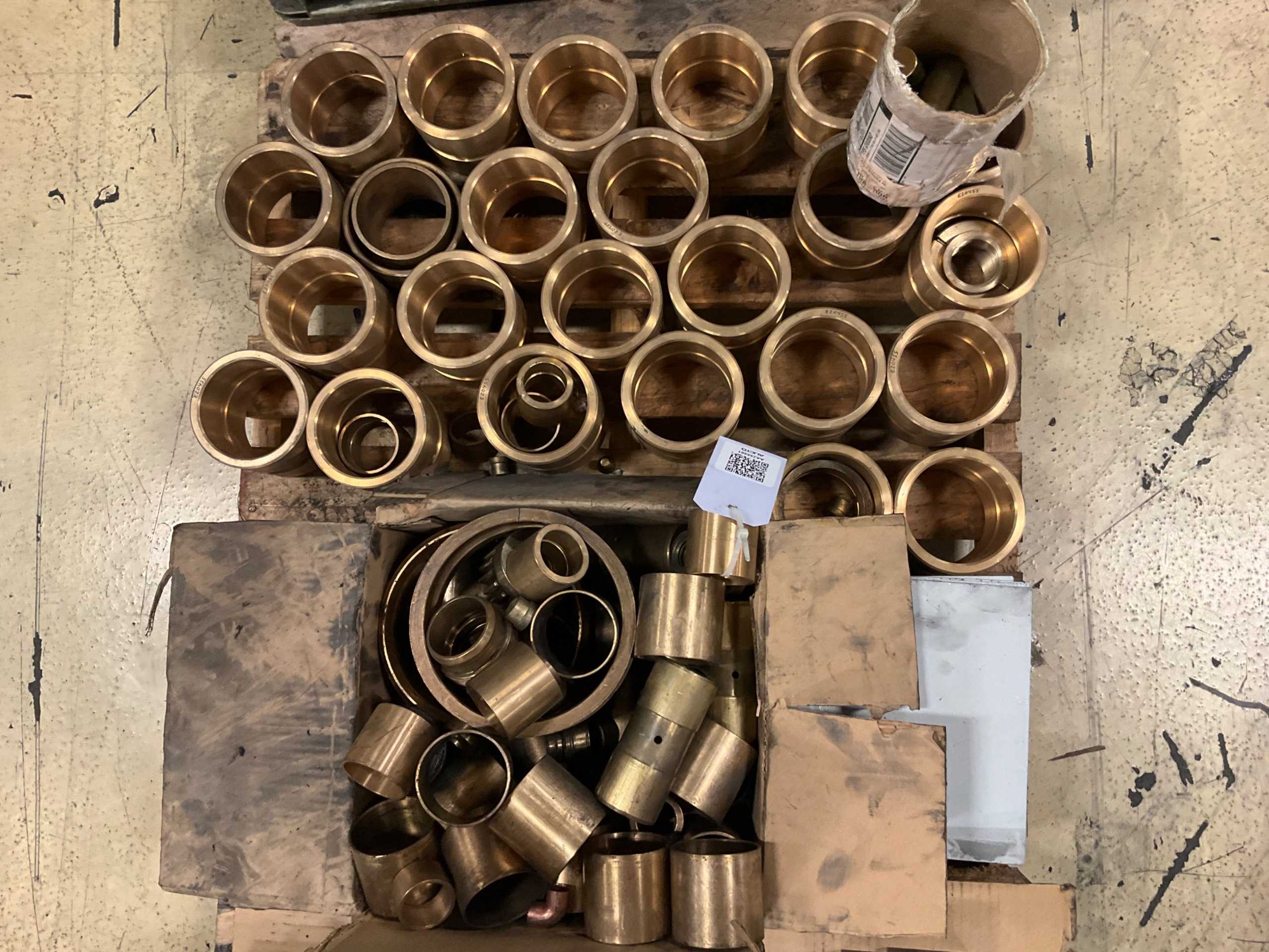 BULK QTY OF BRASS BUSHINGS