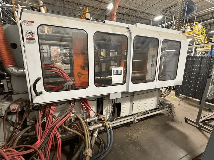 2012 HUAHONG HR320PE PLASTIC INJECTION MOLDING MACHINE, 320 TON, 55MM SCREW, 520 G SHOT - PLASTICS & RUBBER