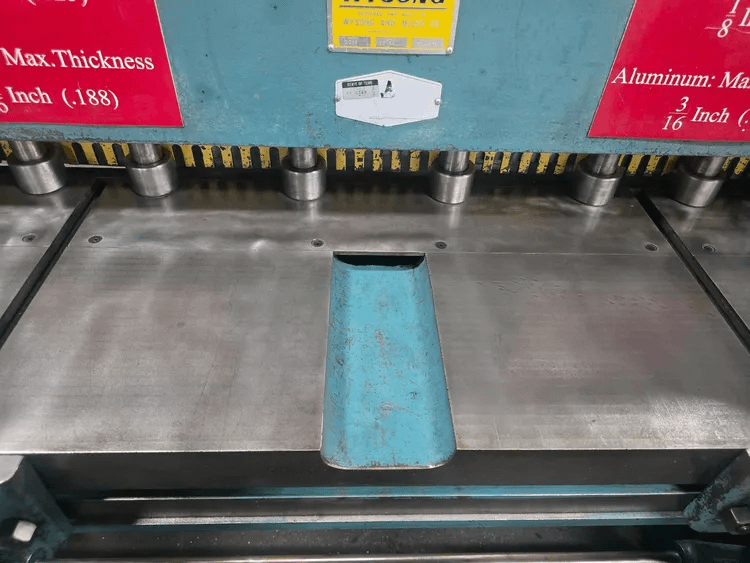 WYSONG 1048 HYDRAULIC METAL SHEAR, 48" W CUT, 0.188" AL/0.125" ST CAP, 3 HP, 60 SPM - METAL SHEARS