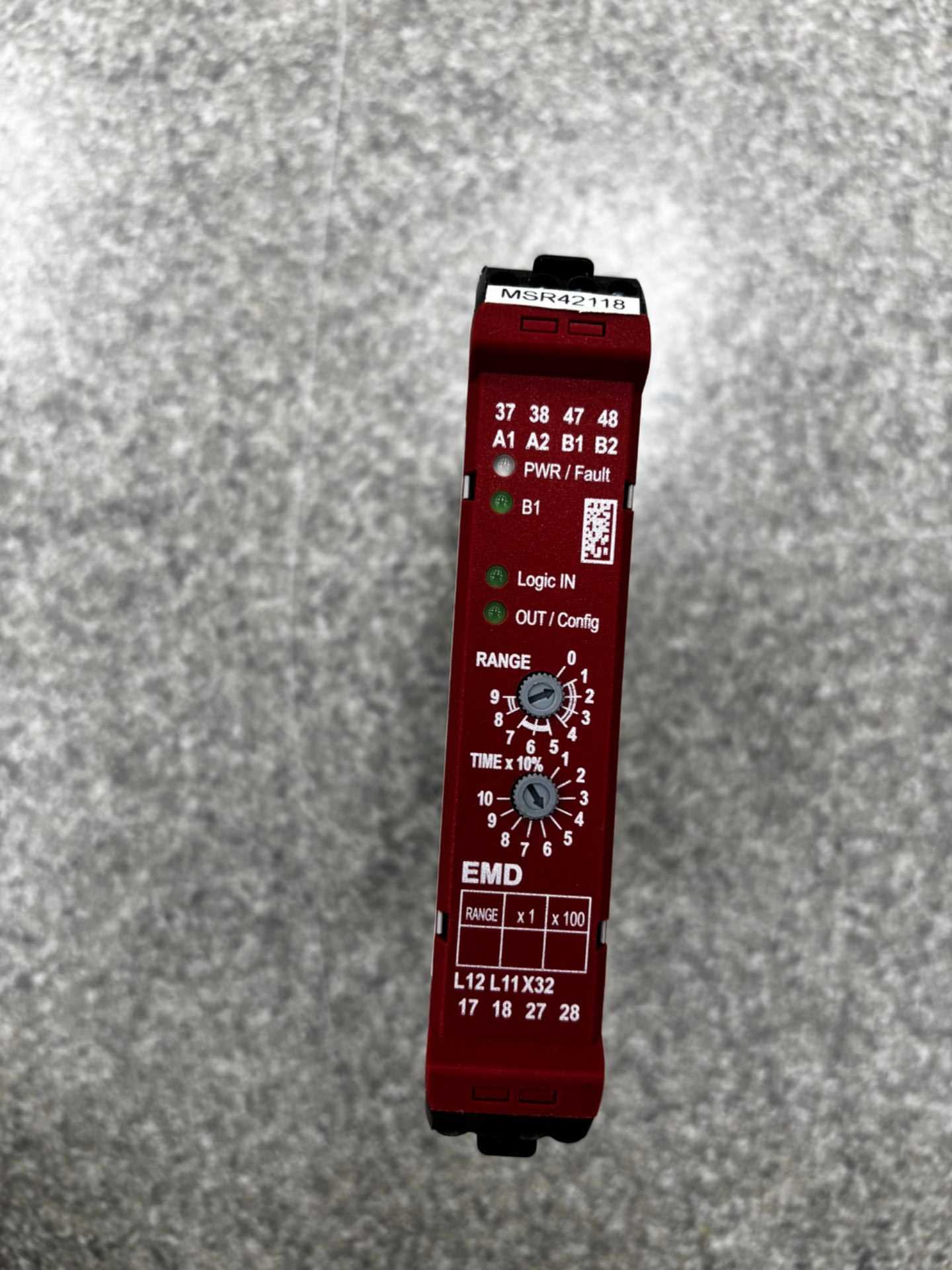 2020 ALLEN BRADLEY 440R-EM4R2D SAFETY RELAY - SAFETY RELAY