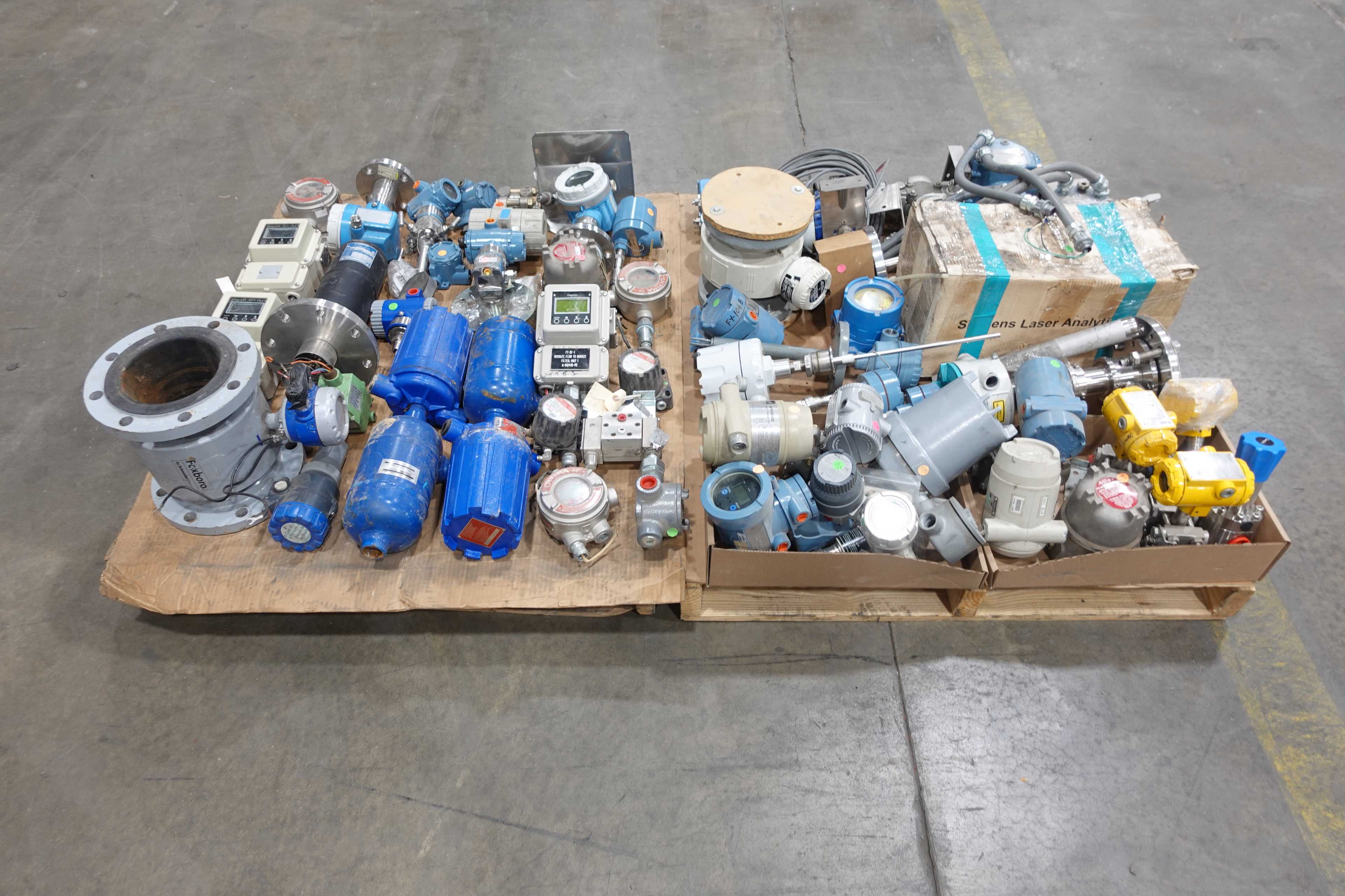 2 PALLETS OF ASSORTED TRANSMITTERS, FLOW METERS, MONITORS AND SWITCHES - INSTRUMENTATION
