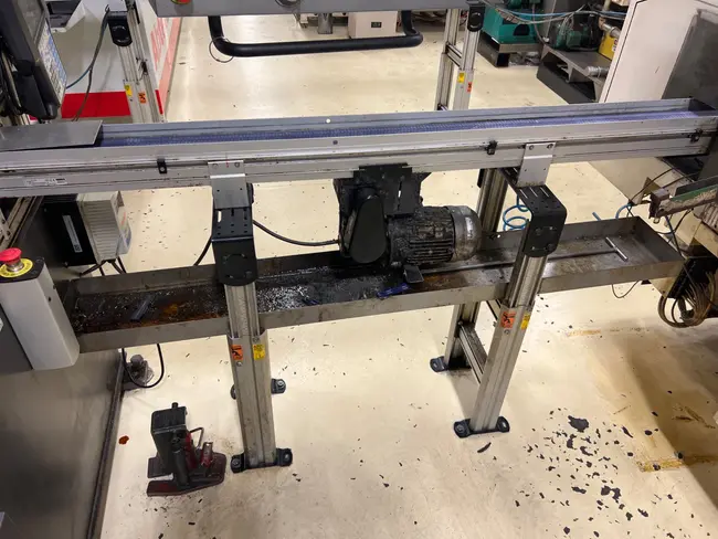 DORNER ADJUSTABLE POWER BELT CONVEYOR - undefined