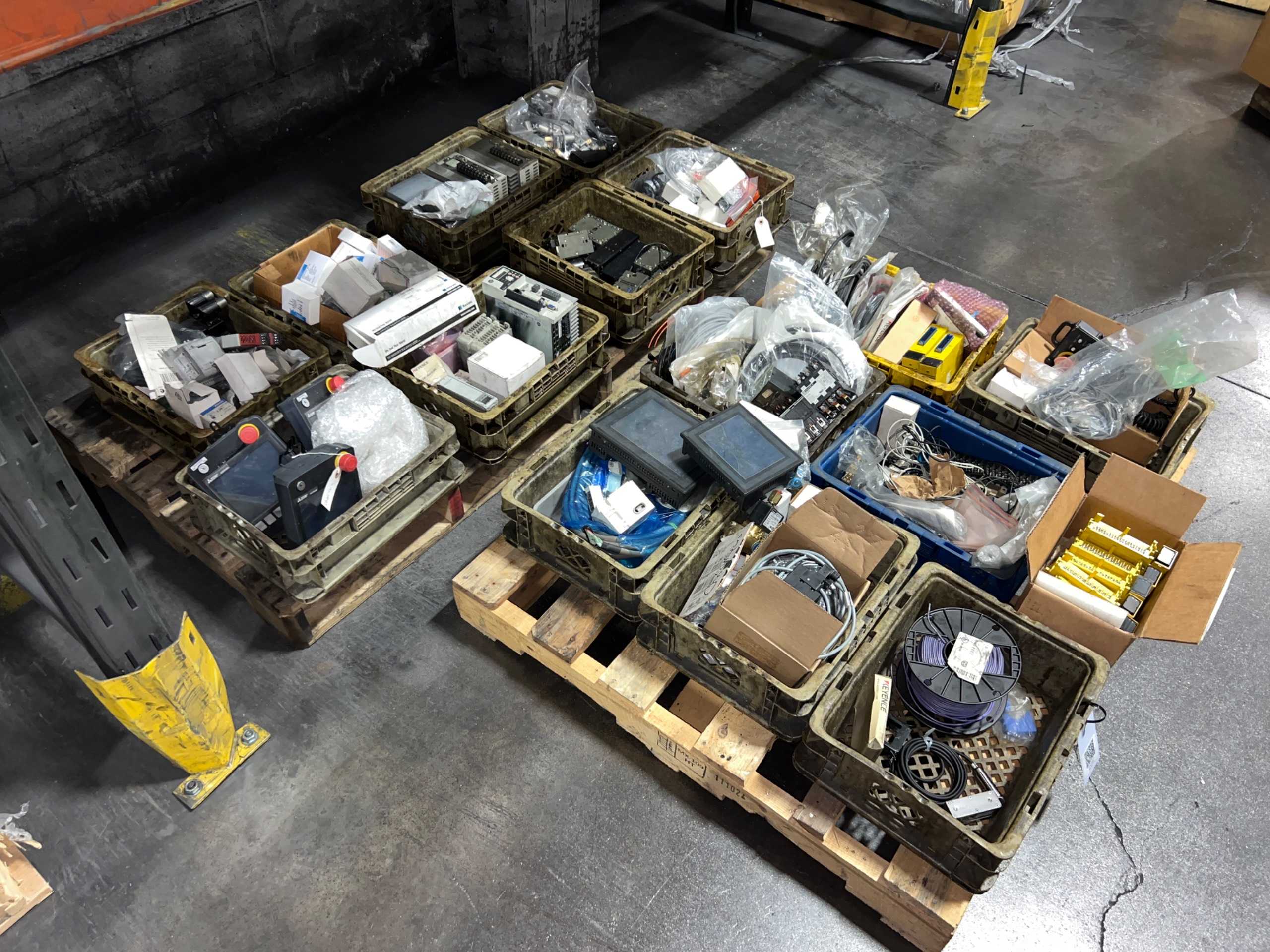 BULK QTY OF AUTOMATION & CONTROLS - AUTOMATION & CONTROLS