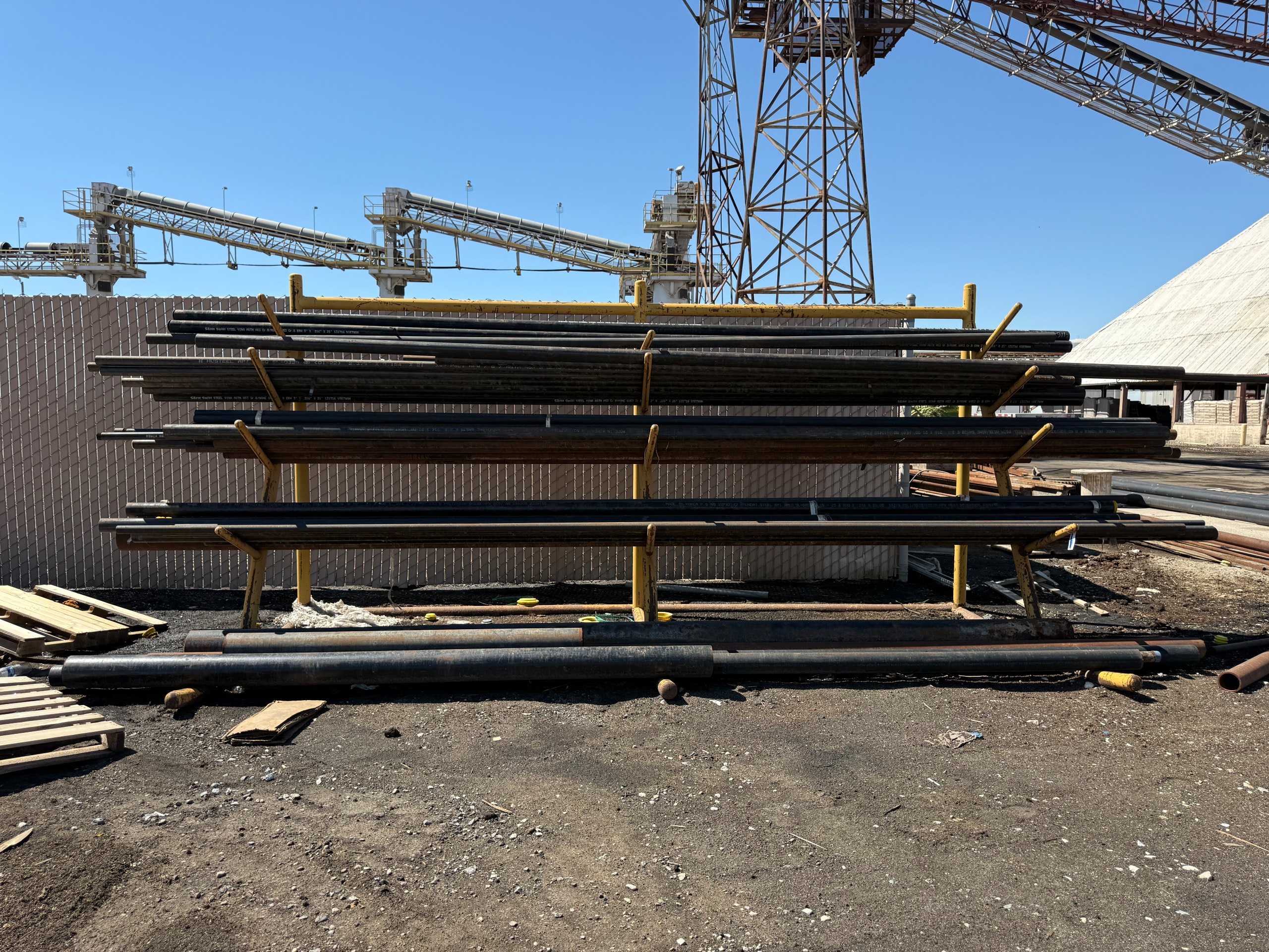 BULK QTY OF STEEL PIPES - PIPE