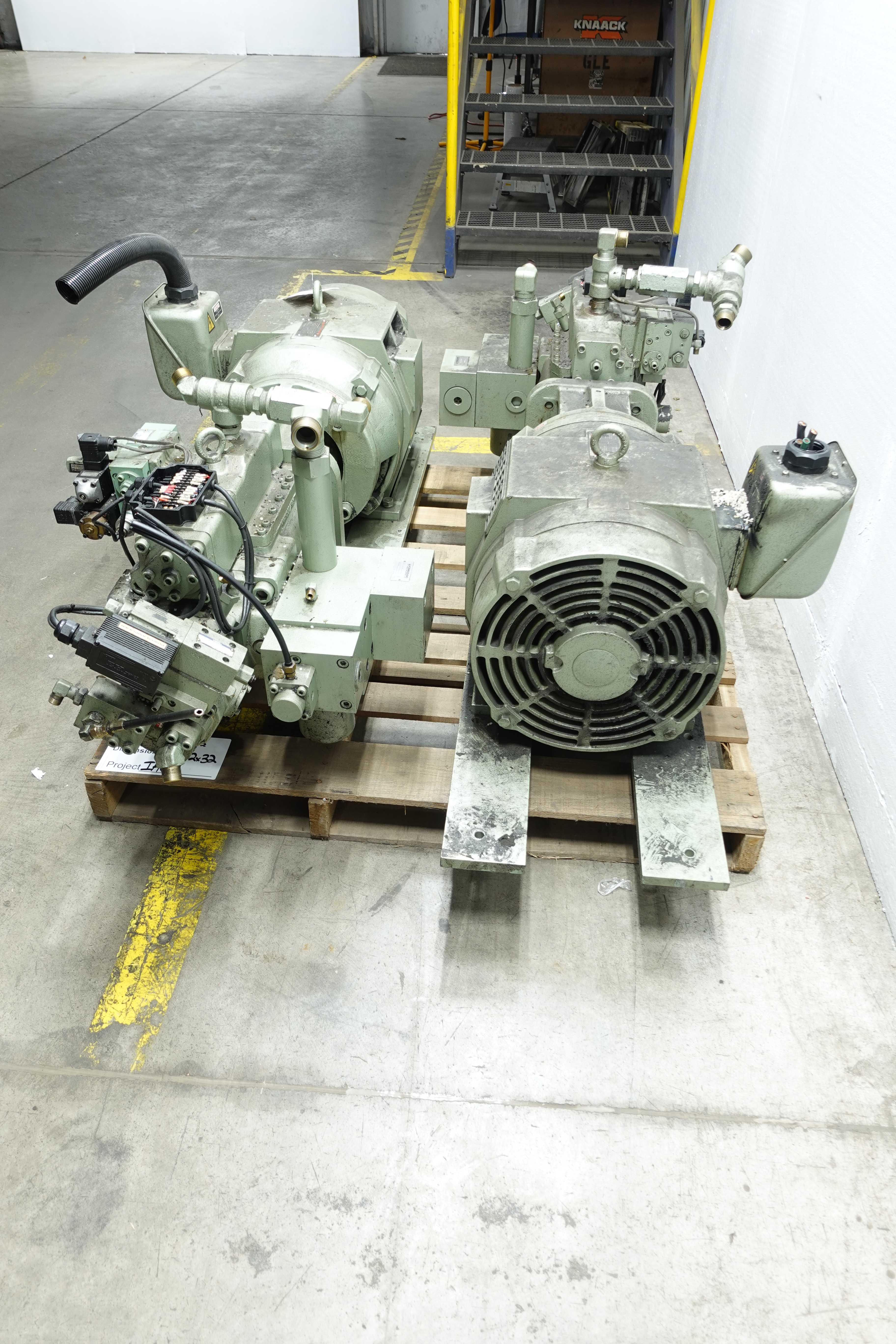 LOT OF 2 HYDRAULIC PUMP ASSEMBLIES - HYDRAULIC PUMP