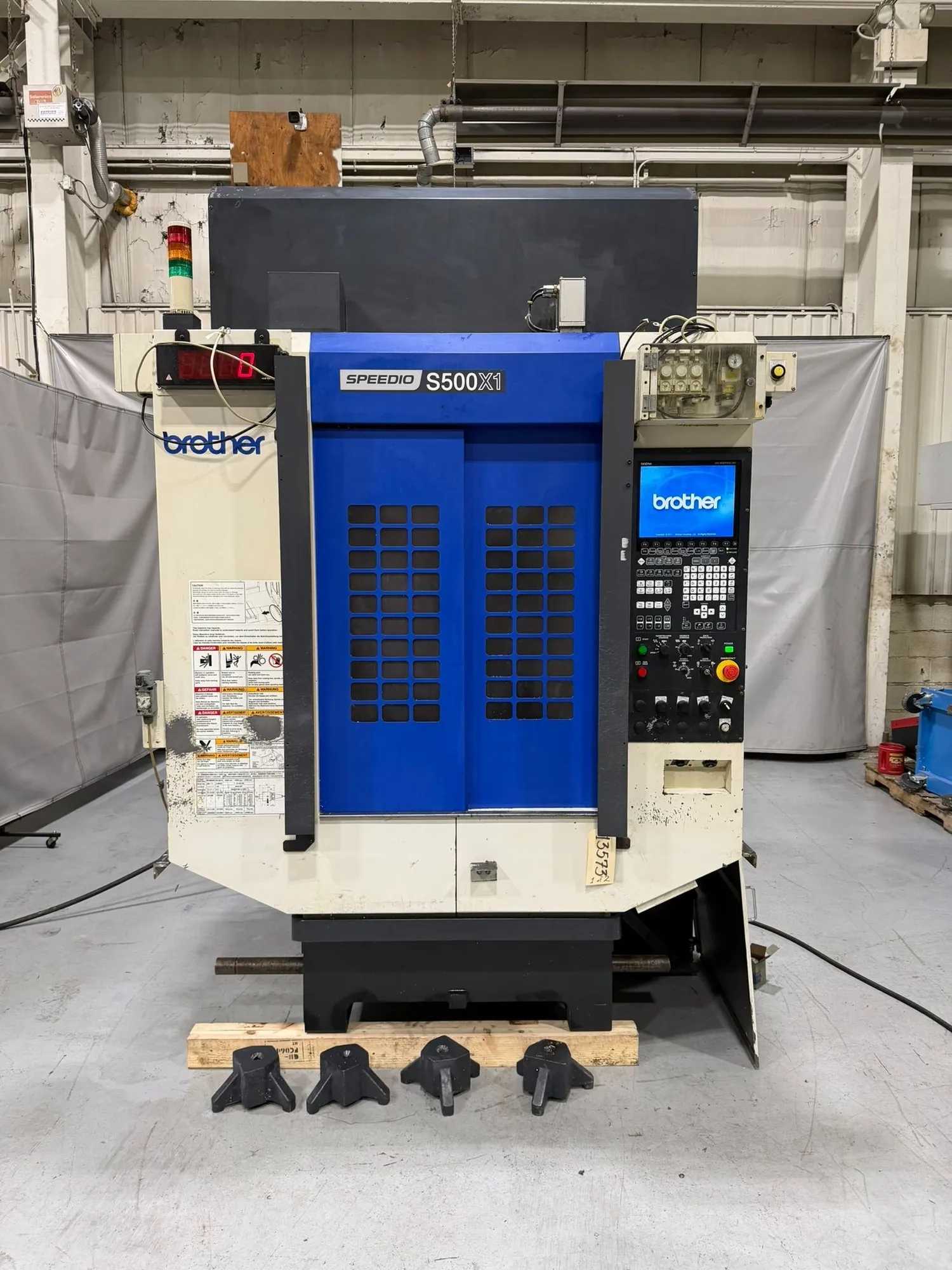 2015 BROTHER SPEEDIO S500X1 CNC VERTICAL MACHINING CENTER, 4-AXIS, 10K RPM, 21-ATC - VERTICAL MACHINING CENTERS