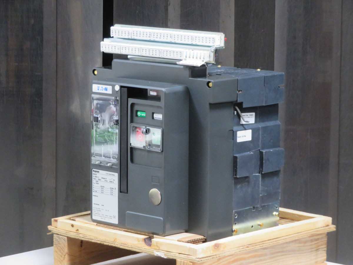 EATON, MWI625 MWI6253HEA, LV ACB, 2500 A FRAME, 3-POLE, 50/60 HZ FREQ - CIRCUIT BREAKERS