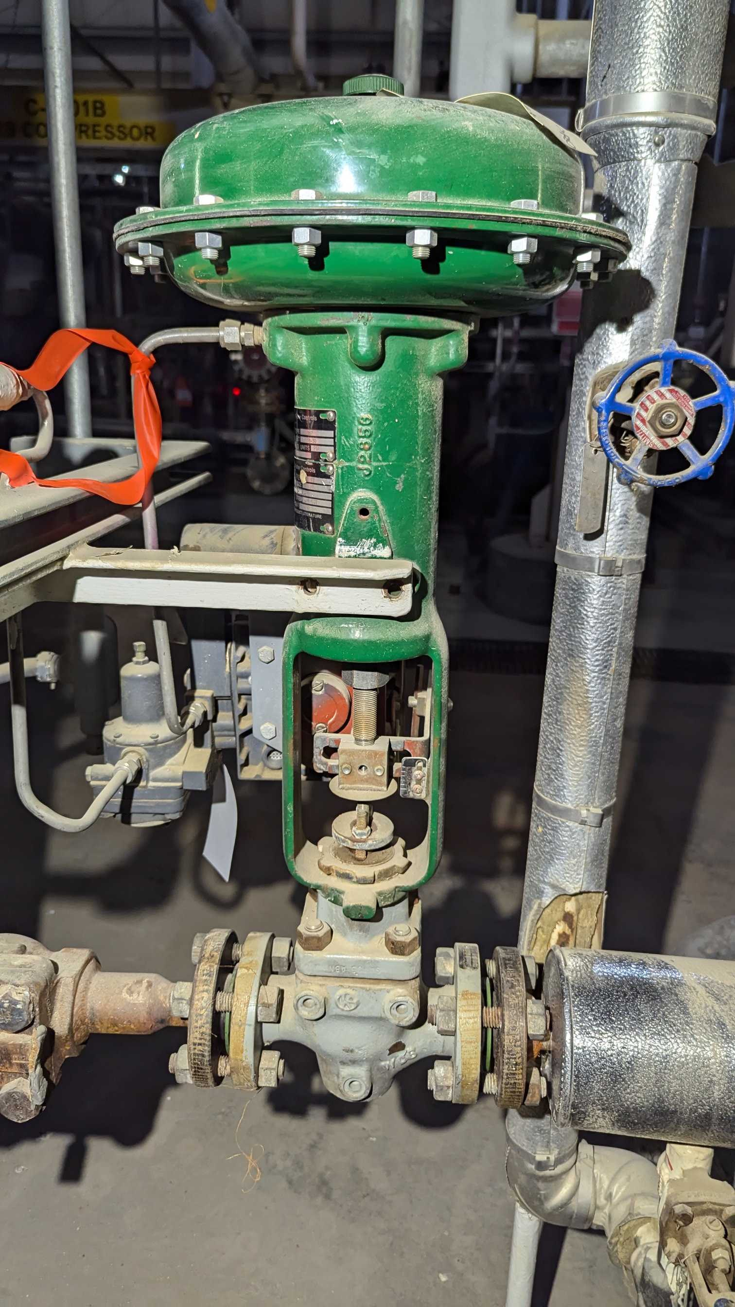 FISHER WCB VALVE & 667 ACTUATOR ASSEMBLY - VALVE & ACTUATOR ASSEMBLY