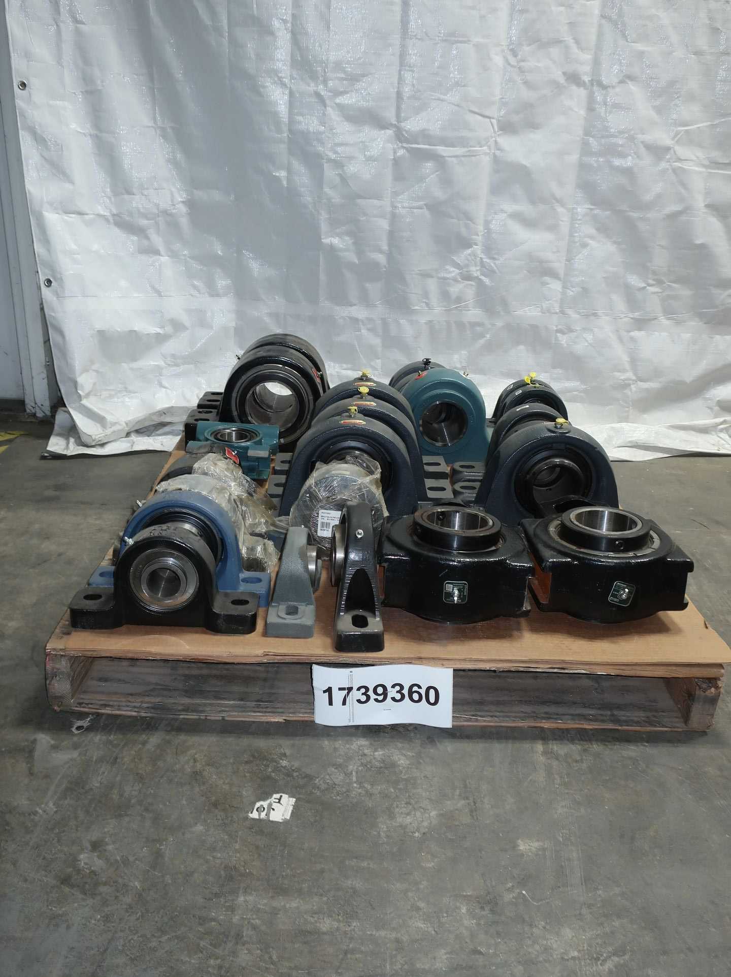 SKU 1739360 - PALLET OF ASSORTED BEARINGS, MOUNTED, DODGE, SEAL MASTER, FYH, FAFNIR, LINK BELT, SKF SKU 1739360 - PALLET OF ASSORTED BEARINGS, MOUNTED, DODGE, SEAL MASTER, FYH, FAFNIR, LINK BELT, SKF