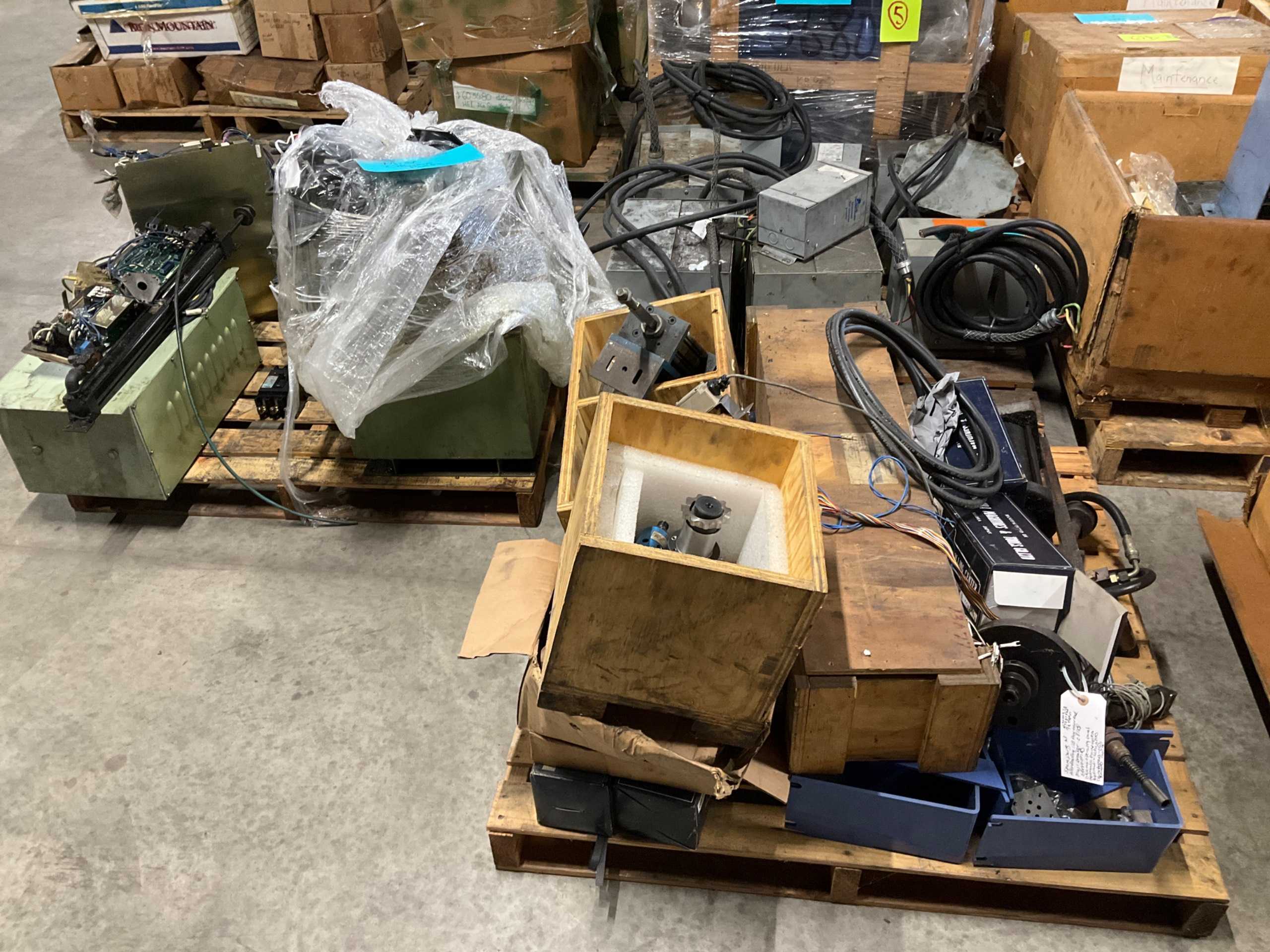 BULK QTY OF INDUSTRIAL PARTS