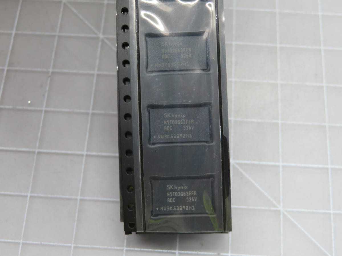 LOT OF 400 SK HYNIX H27U2G8F2DTR-BI IC MEMORY CHIPS - ELECTRONIC COMPONENTS