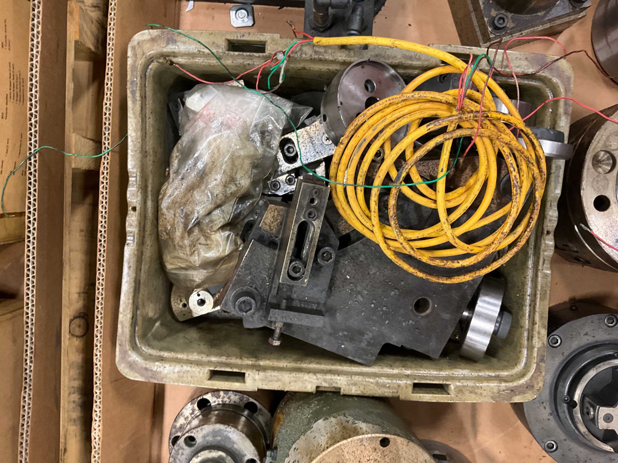 BULK QTY OF INDUSTRIAL PARTS - INDUSTRIAL PARTS