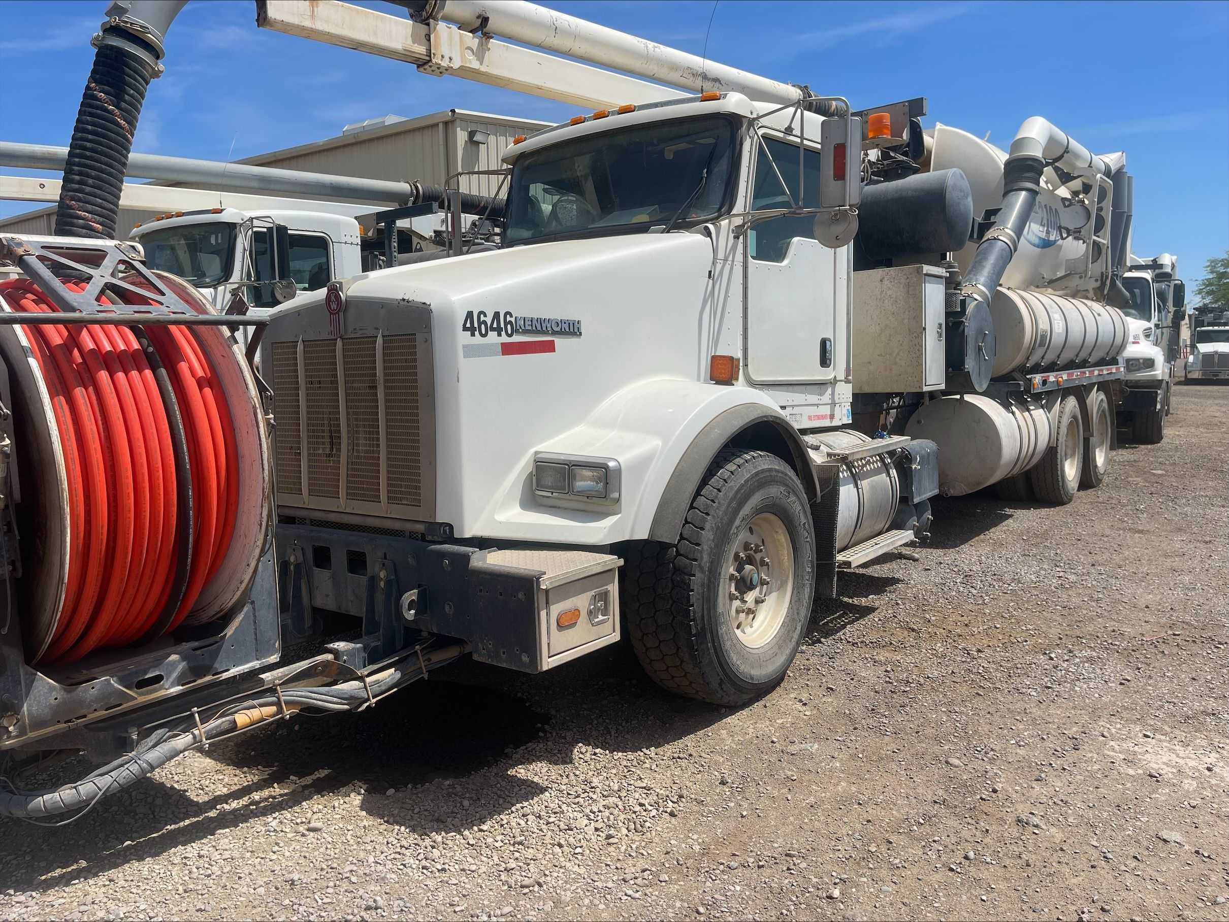 2015 KENWORTH T800 VACUUM TRUCK - VACUUM TRUCKS