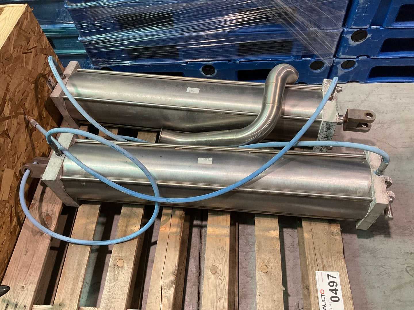 Pallet of 2 Pneumatic Cylinders - PNEUMATIC CYLINDER